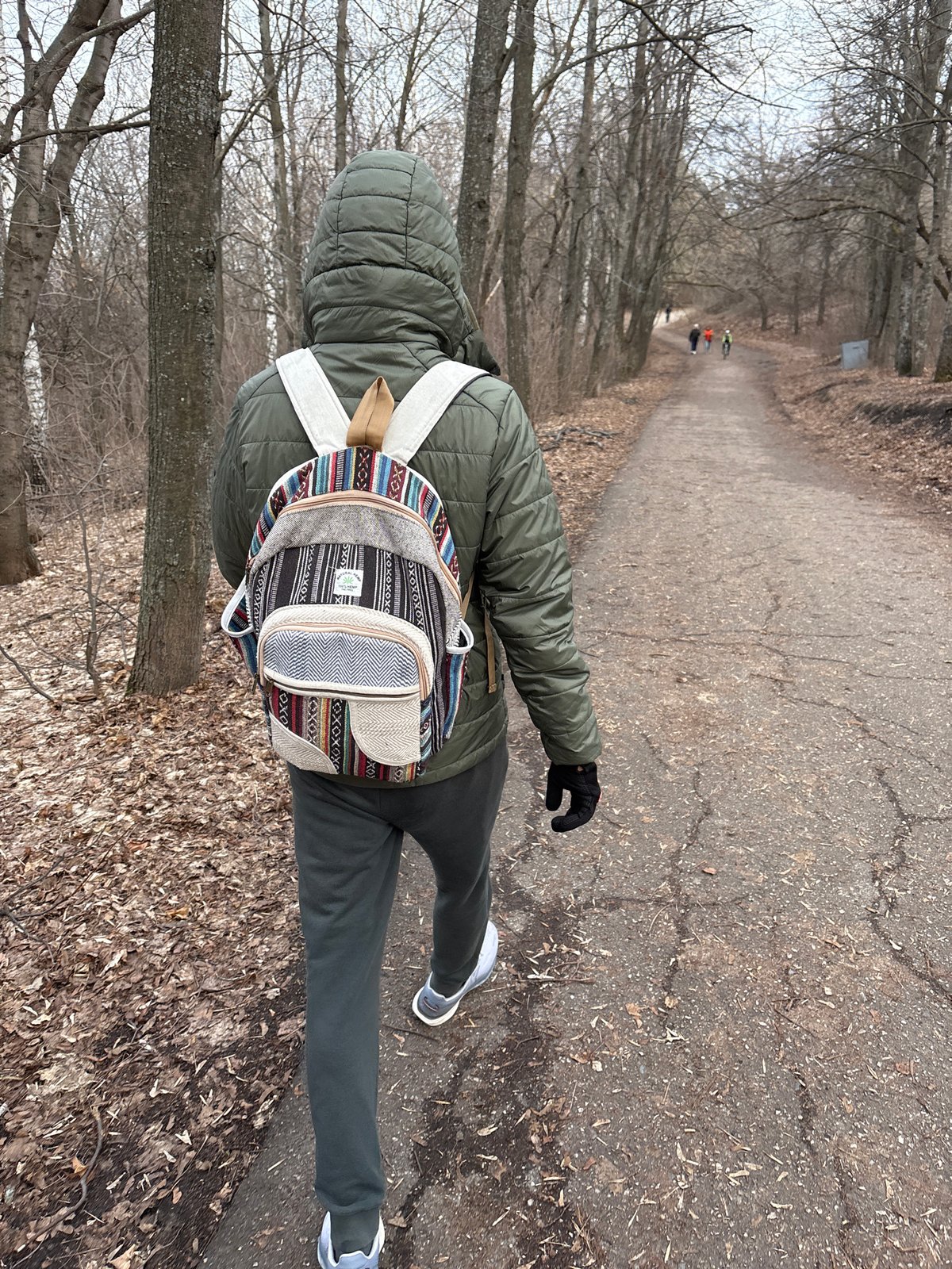 Spring afternoon brings cyclists, walkers to Ulyanovsk park