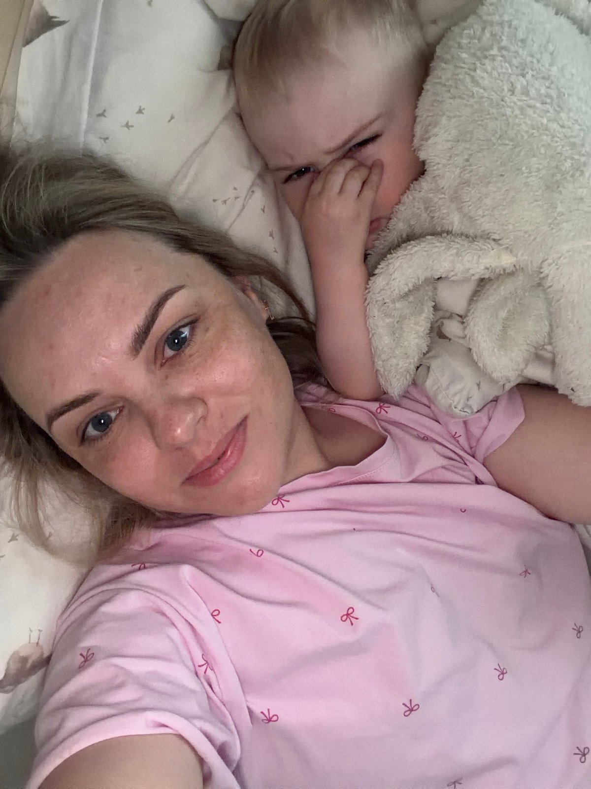 Mother and child share quiet morning moment in Votkinsk