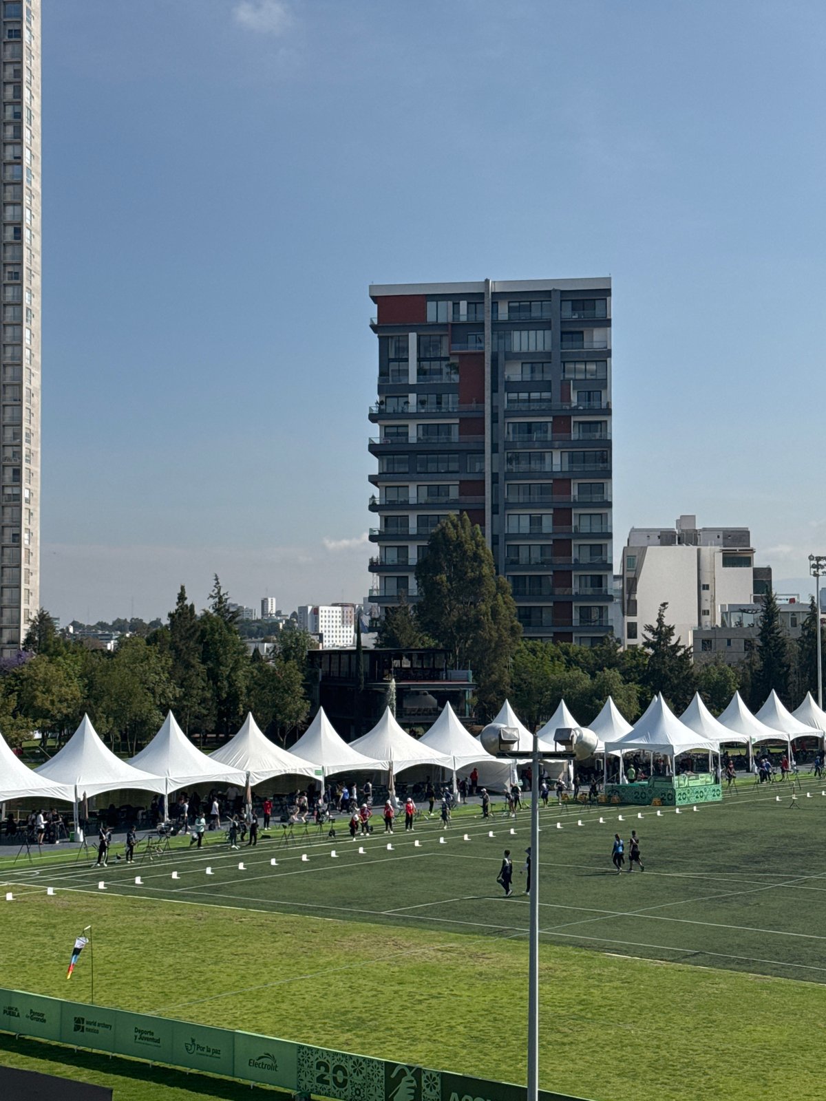 Casual park and stadium scenes captured in Puebla