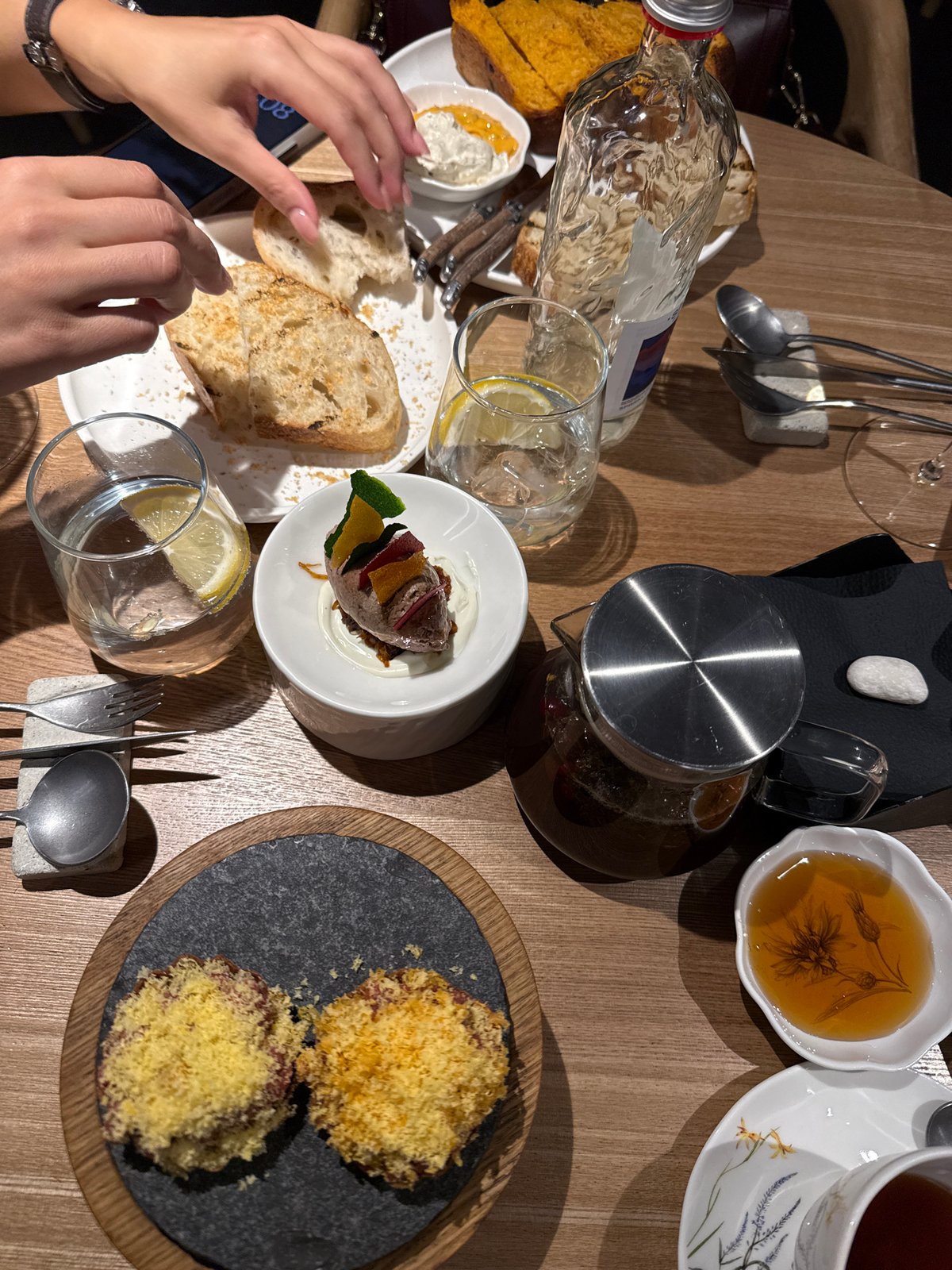 Upscale dining documented in Krasnoyarsk restaurant Friday afternoon