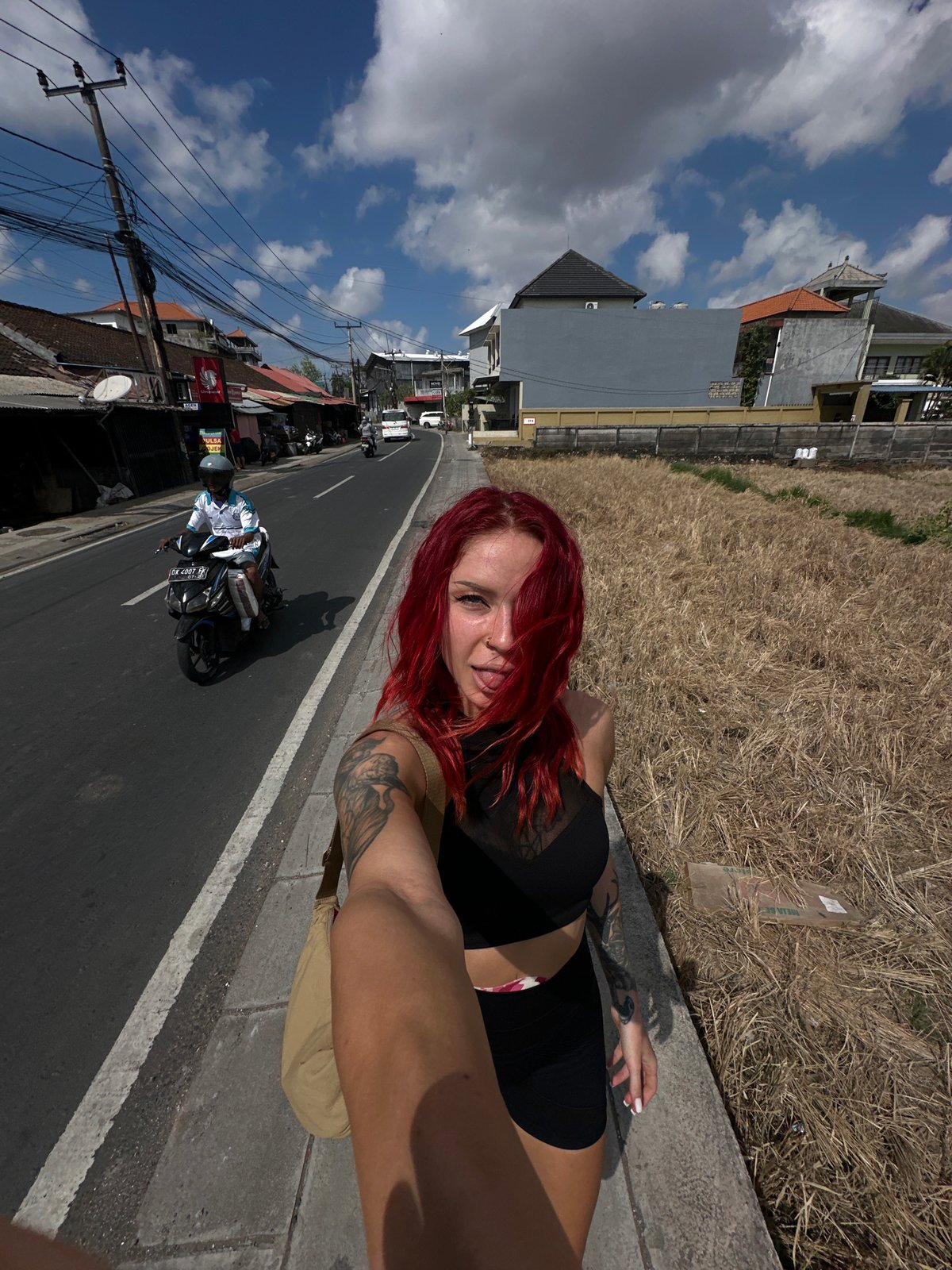 Woman documents fitness routine, social media challenge in North Kuta