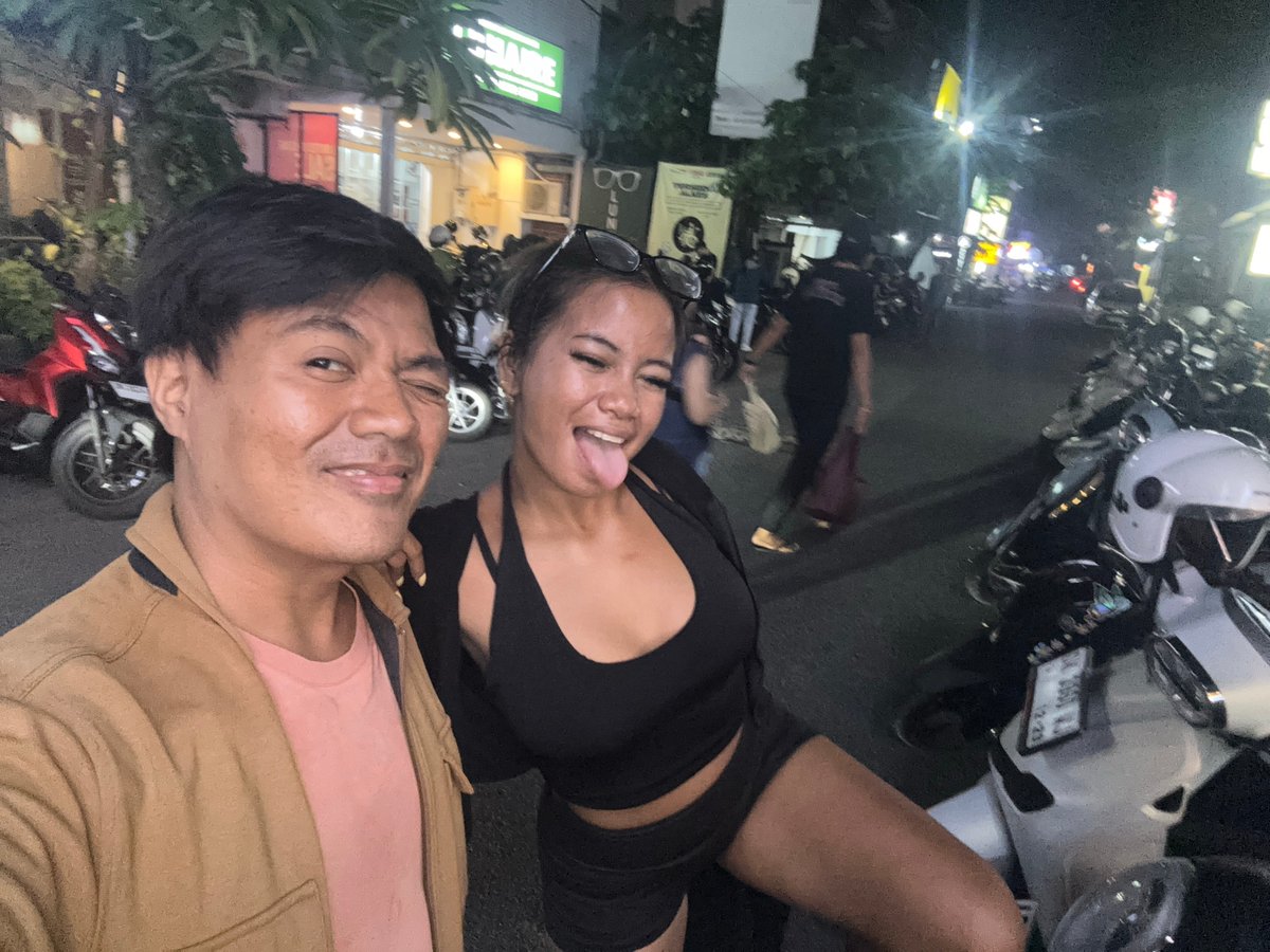 A night out eating and hanging around Denpasar's streets