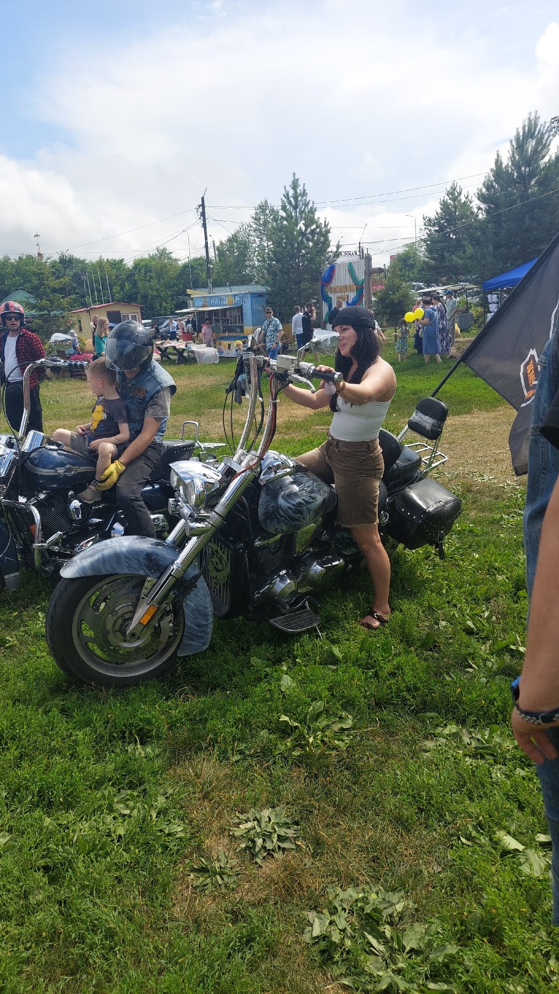 Summer festival in Komsomolsk-on-Amur: bikes, horses, and inflatables