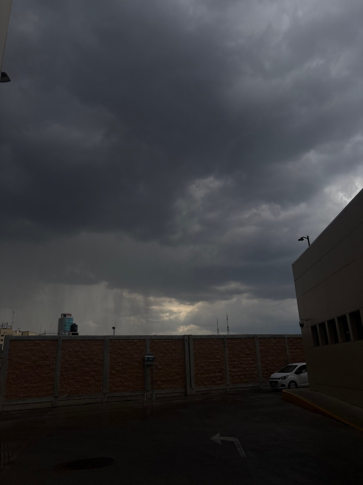 Routine medical operations documented at Puebla public hospital