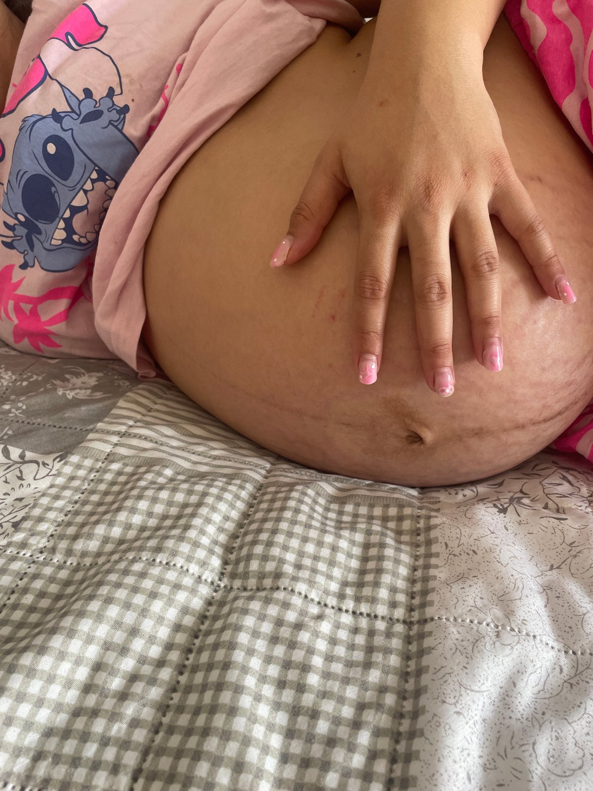 A quiet morning: pregnancy, roast chicken, and a vape pen