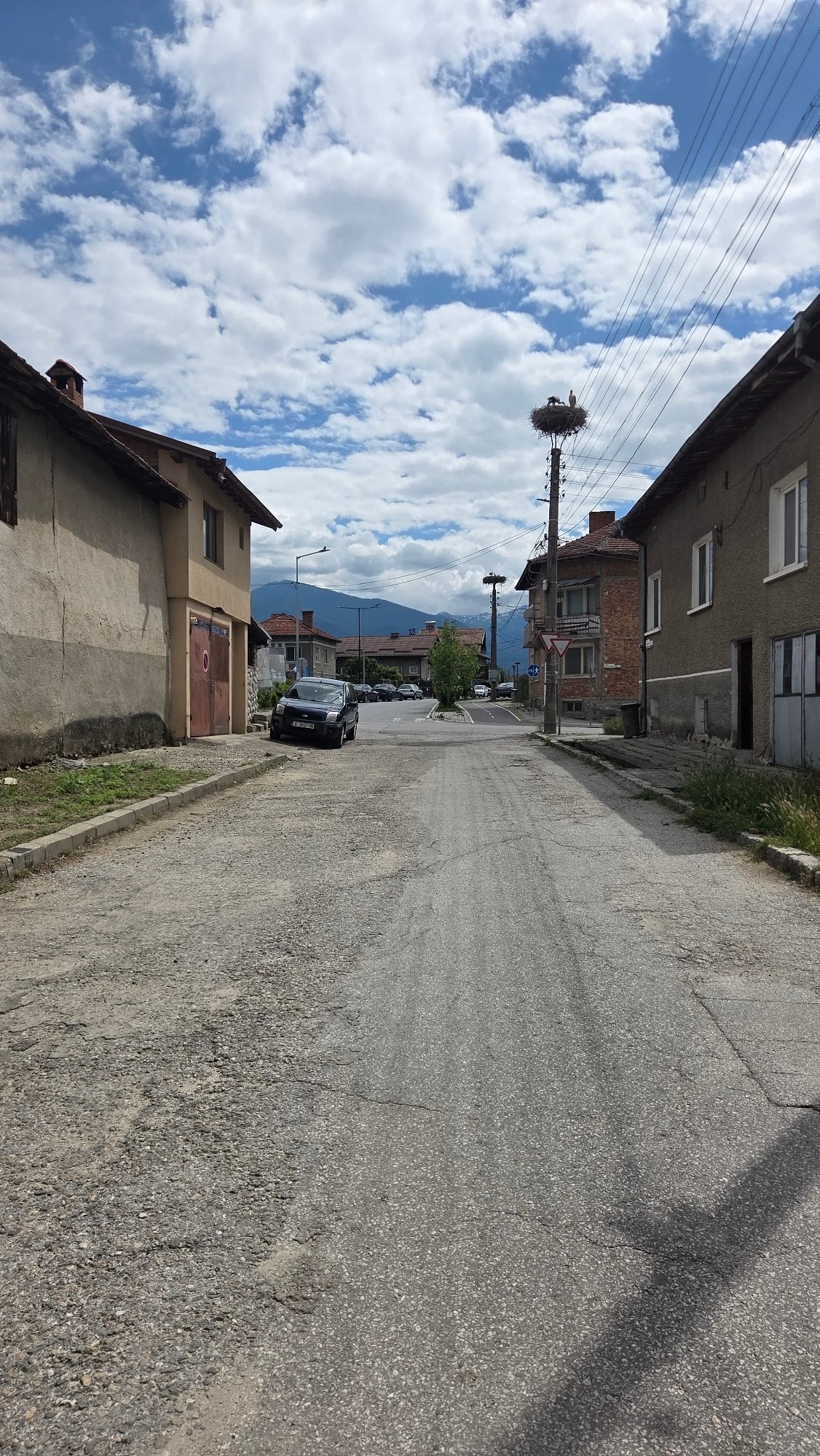 Everyday street scenes documented in Bania, Bulgaria