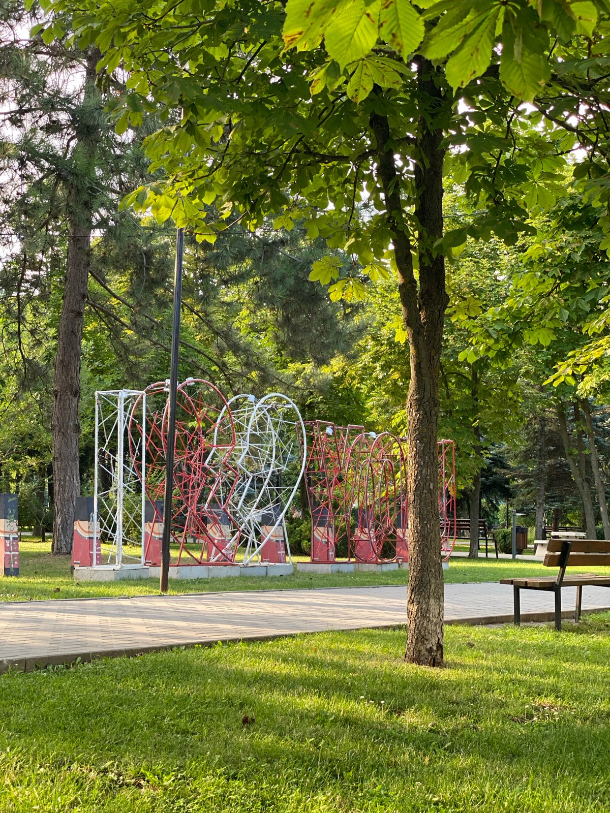 Lazy afternoon through Chișinău's parks, streets, and public spaces