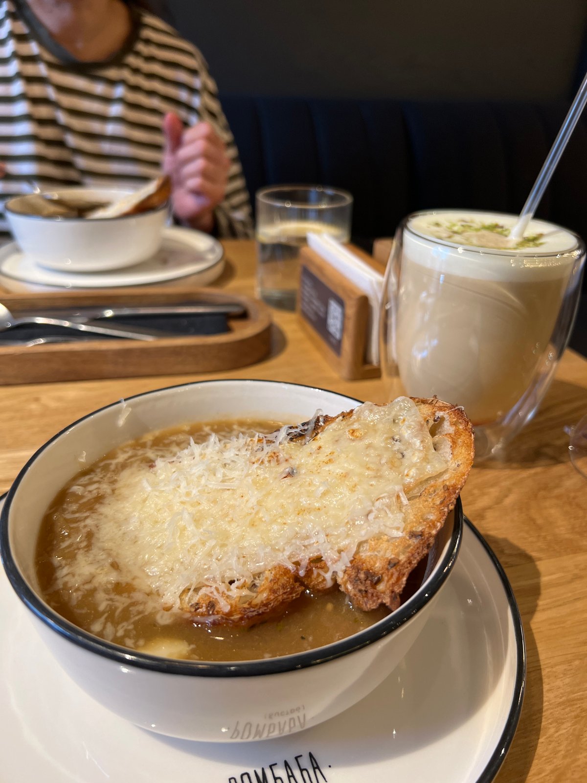 Early morning dining and photography at Krasnoyarsk café