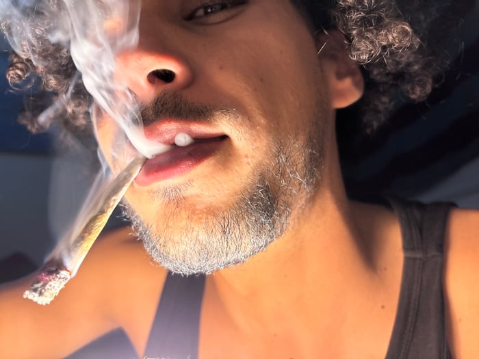 Man documents extended cannabis smoking session in Tangier