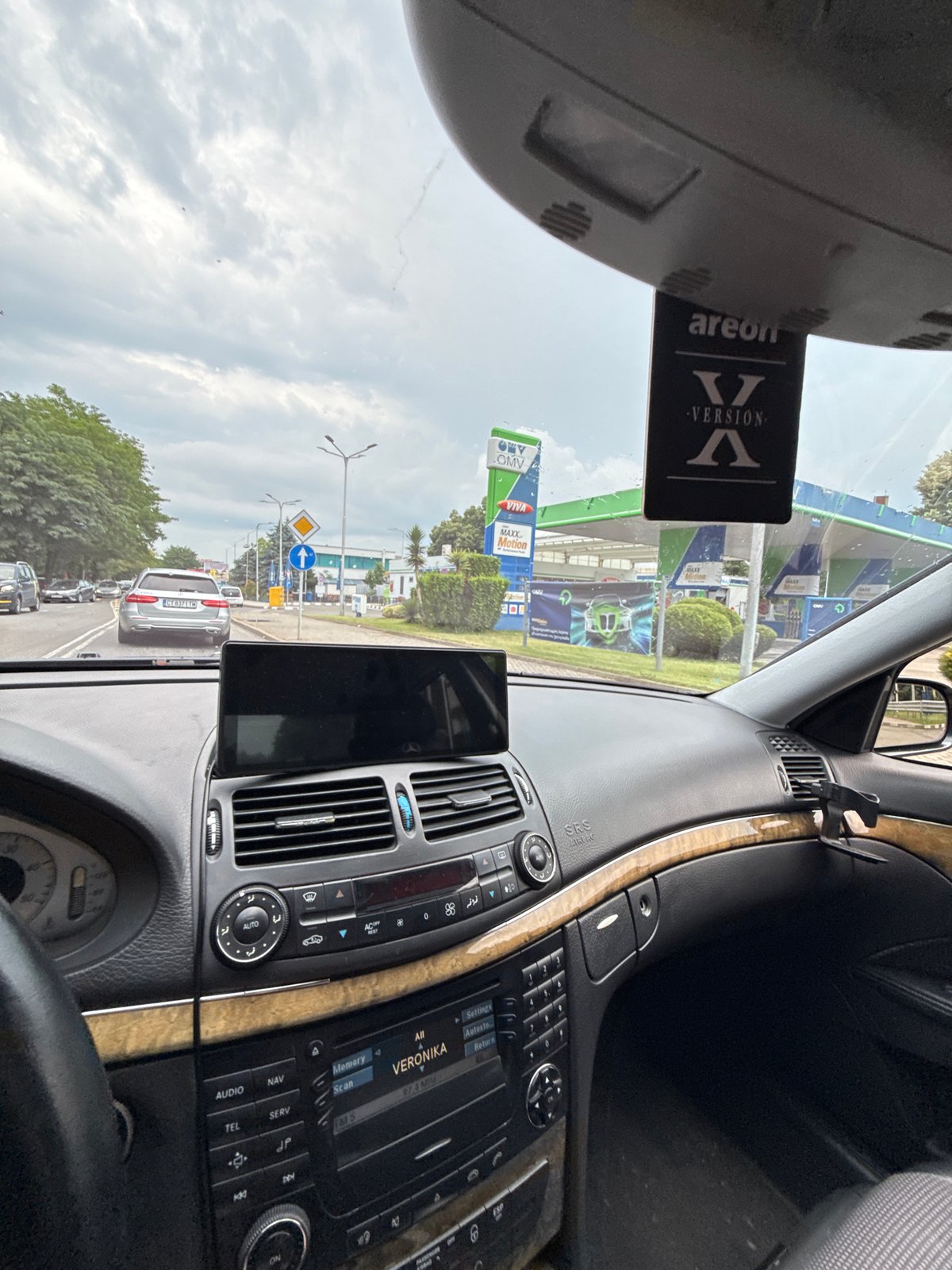 Ordinary moments captured in Stara Zagora: driving, cherries