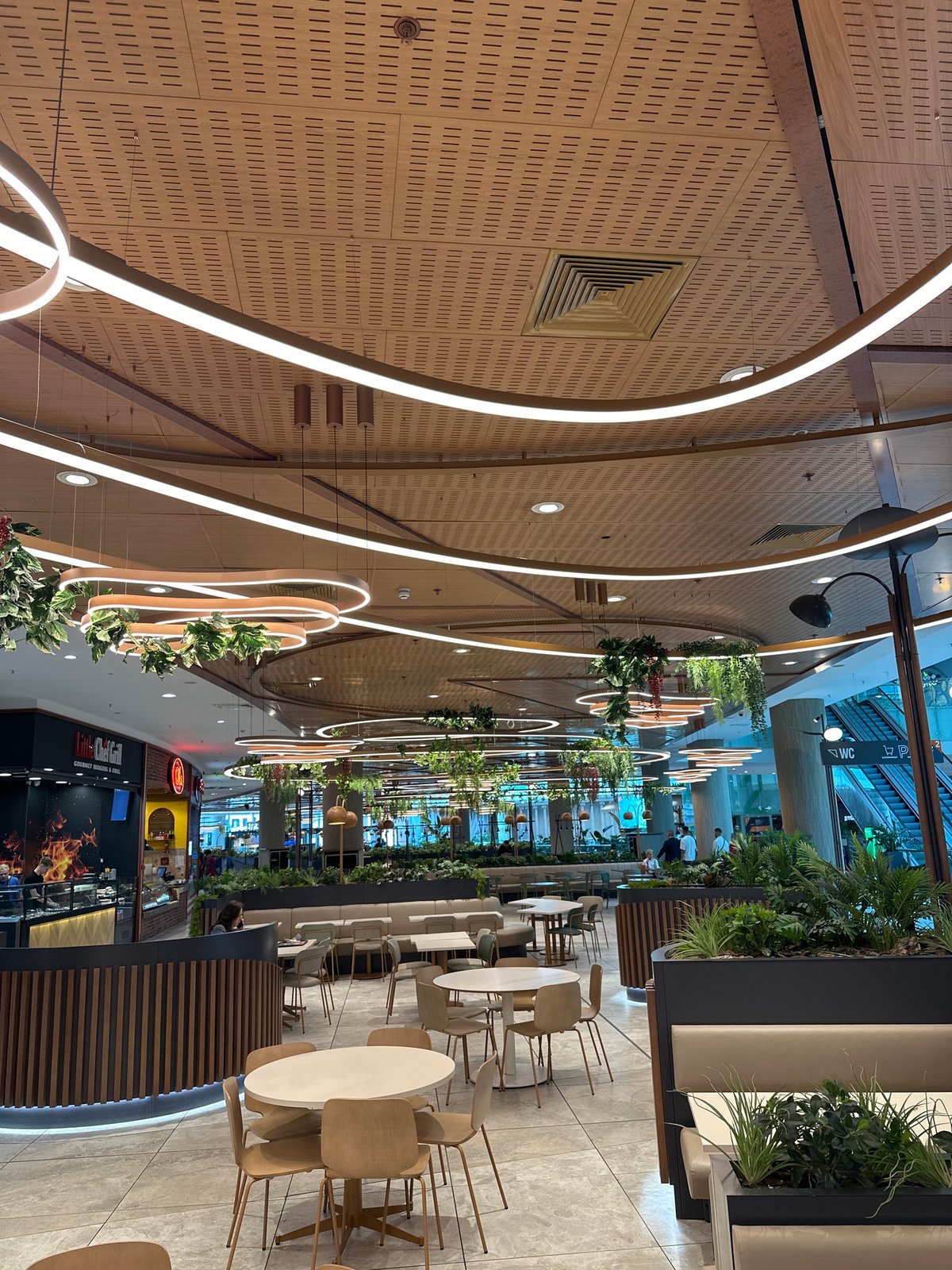 Morning activity documented at Paradise Center shopping mall, Sofia