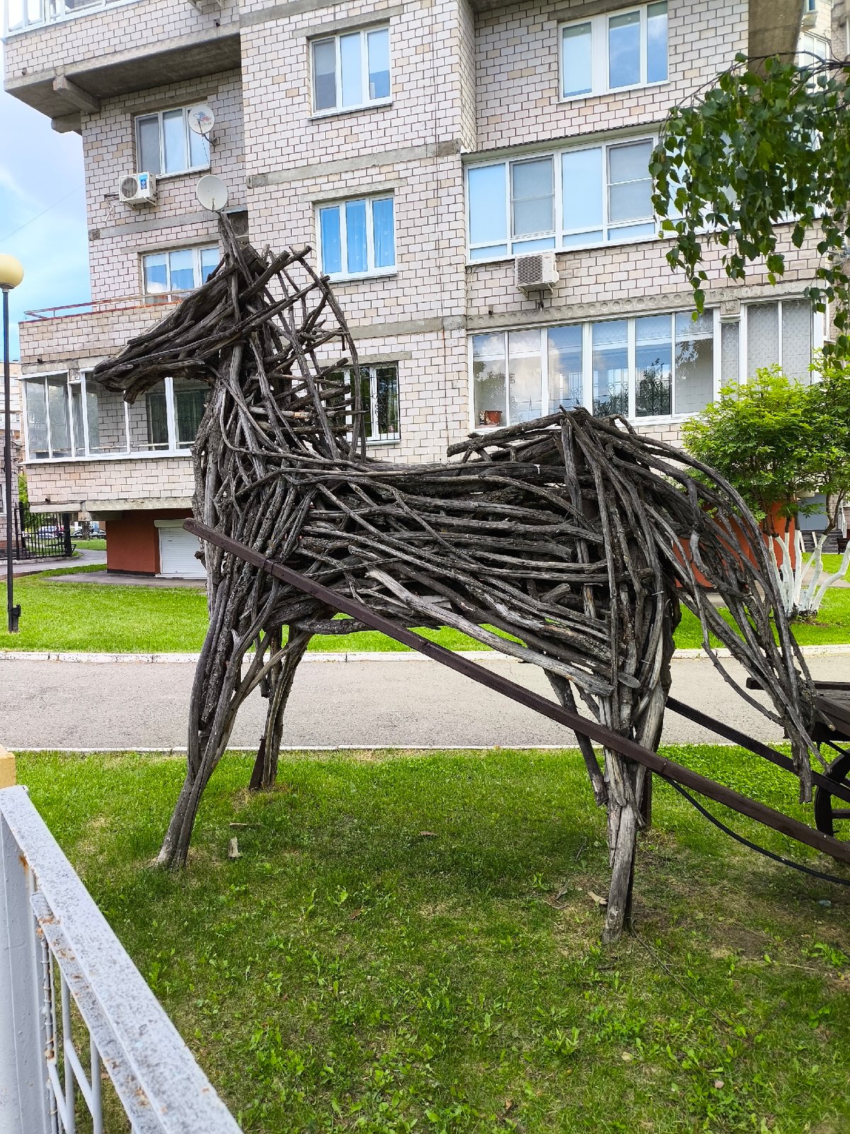 Branch horse sculpture documented in Izhevsk urban space