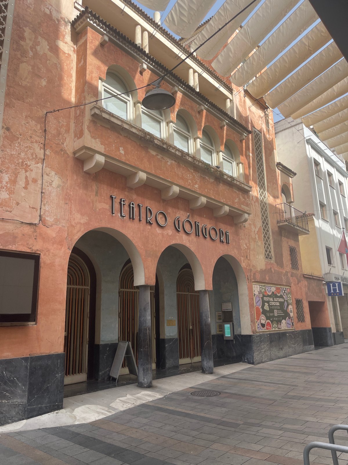 Street-level architecture along a Córdoba morning walk