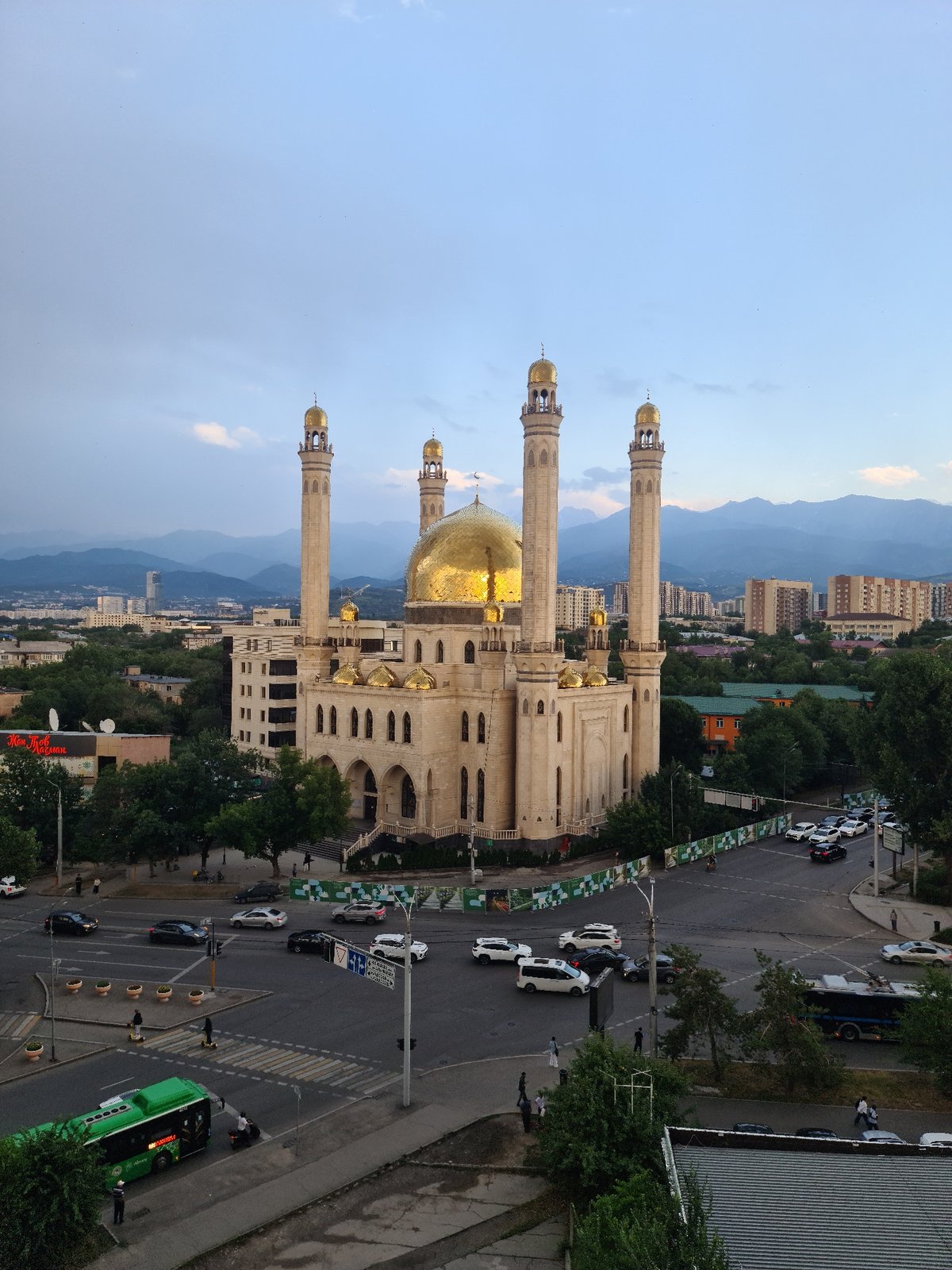 Residential fire sends thick smoke over central Almaty