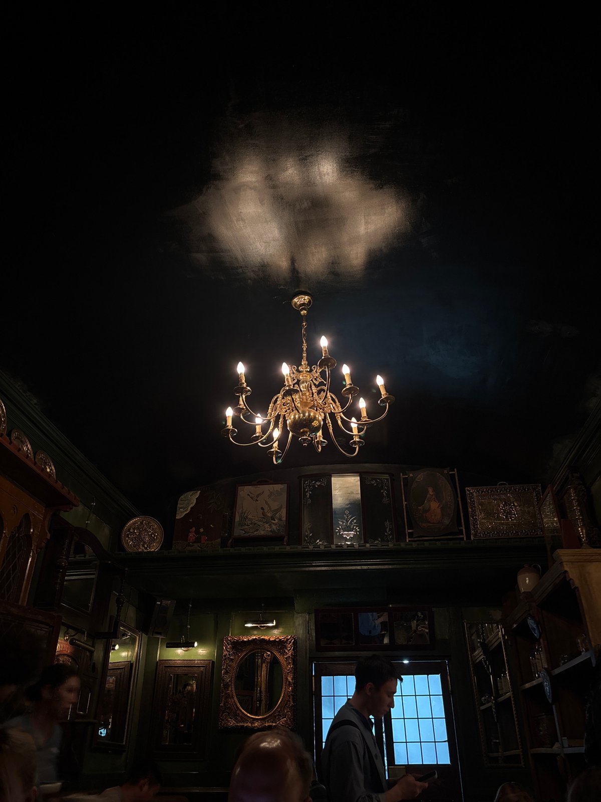 Couple dines at ornate Moscow restaurant Friday afternoon