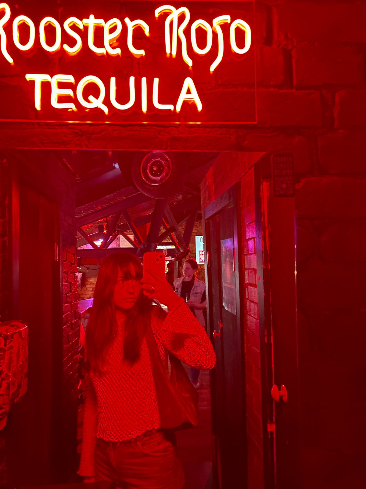 Bar-hopping documented across multiple Saint Petersburg venues during afternoon