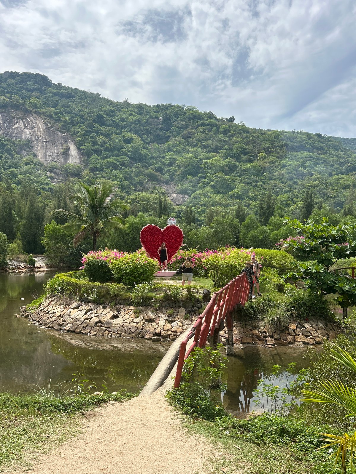 Elephant encounters and garden attractions at Hoa Thang, Vietnam