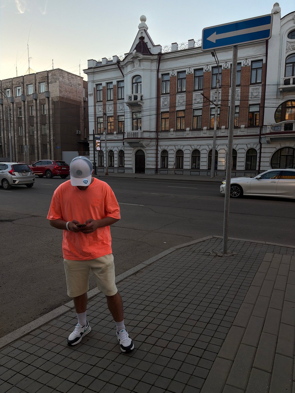 Everyday street life documented in Krasnoyarsk during midday hours