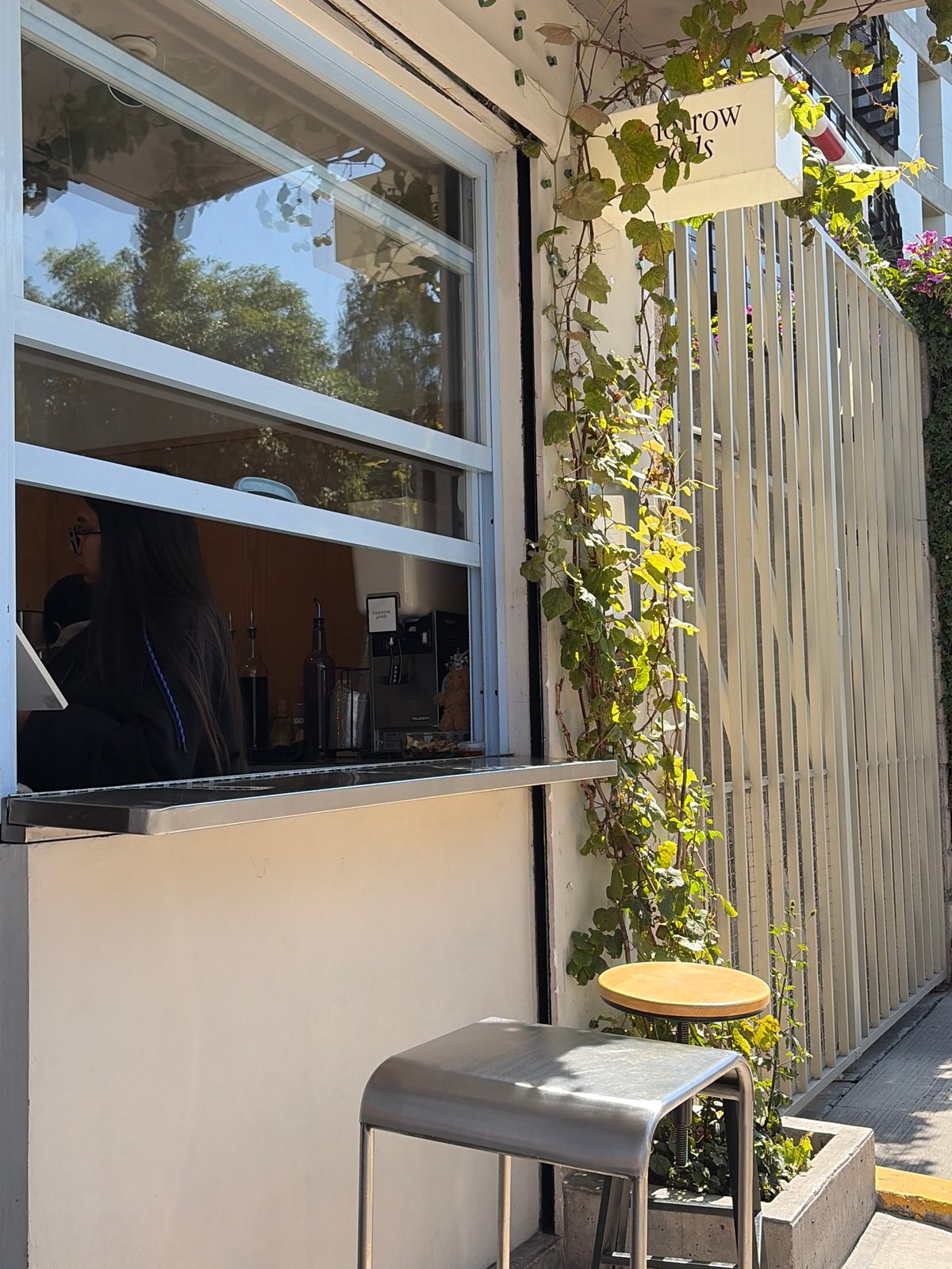 Everyday life documented across Puebla cafes, yoga studios, vehicles