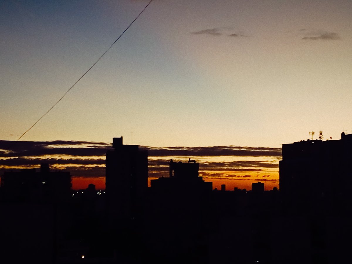 Buenos Aires sunset to nighttime transition captured by witness