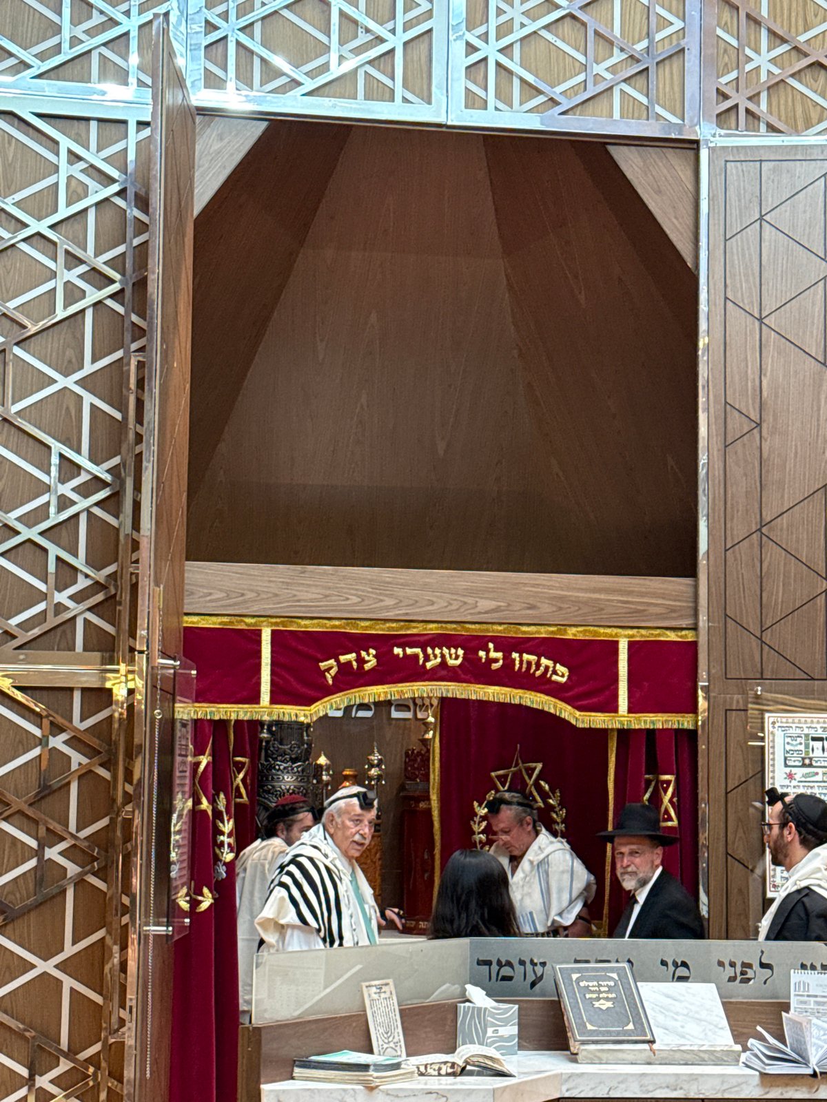 Synagogue activities documented in Mexico City Monday afternoon