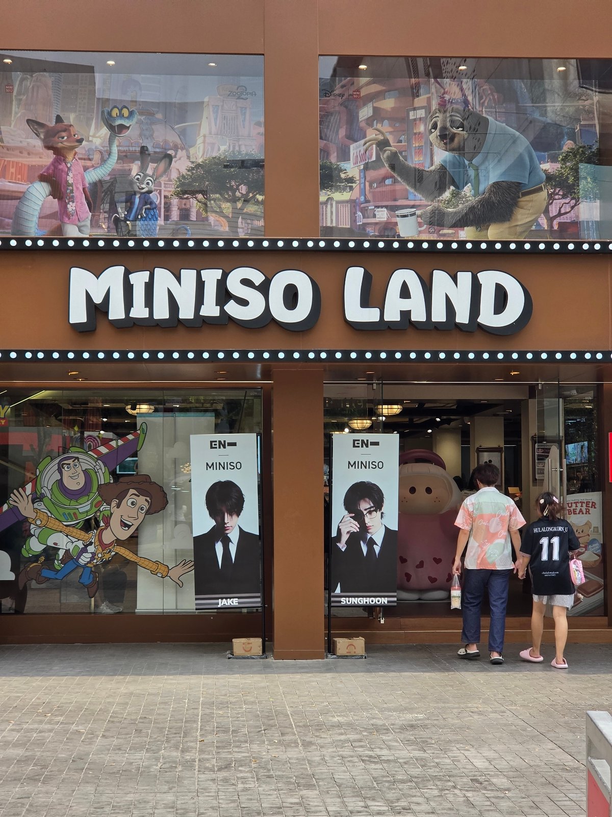 Giant teddy bear statue spotted outside Bangkok Miniso store