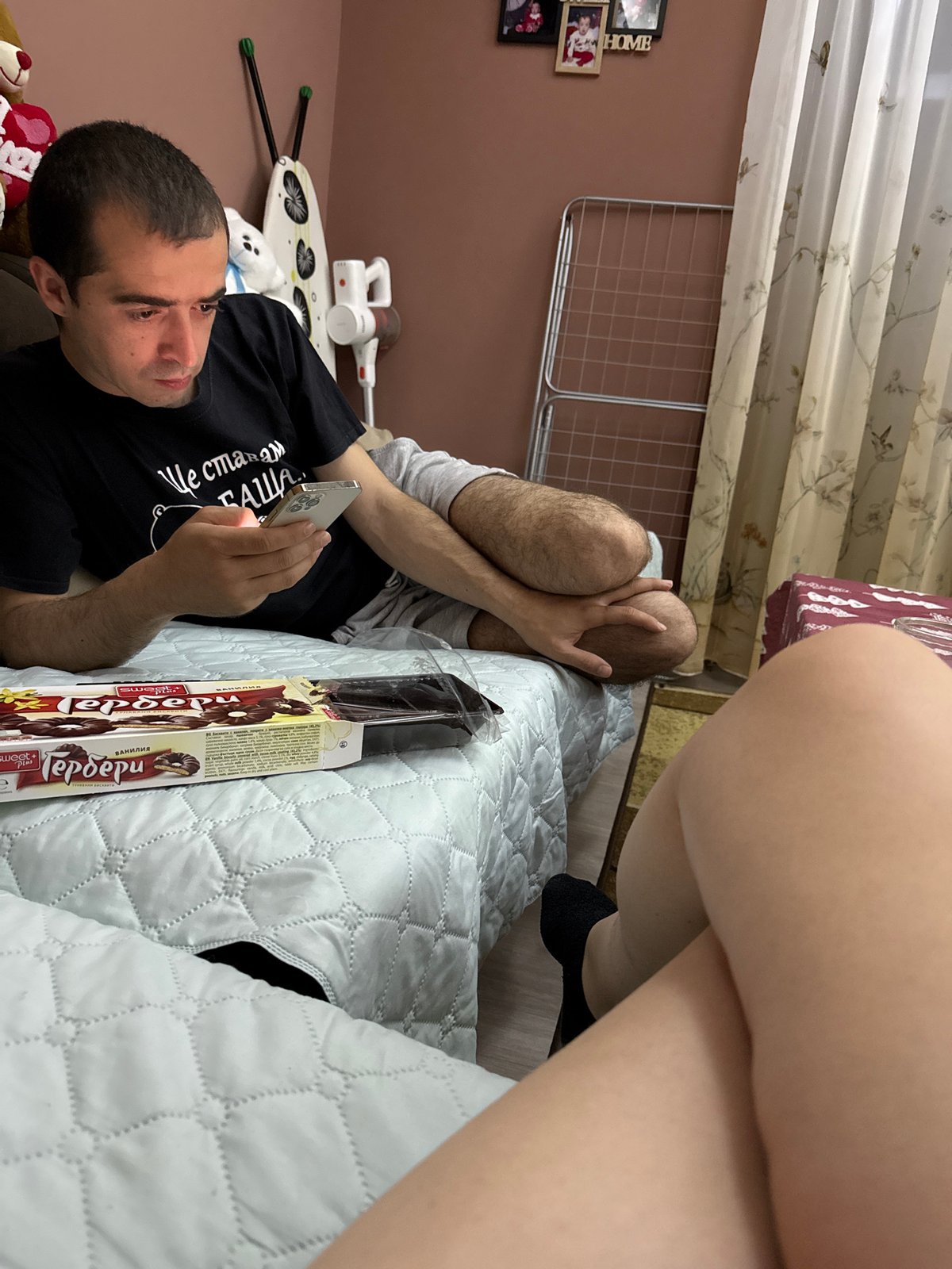 Couple captures casual evening moments at Sofia home