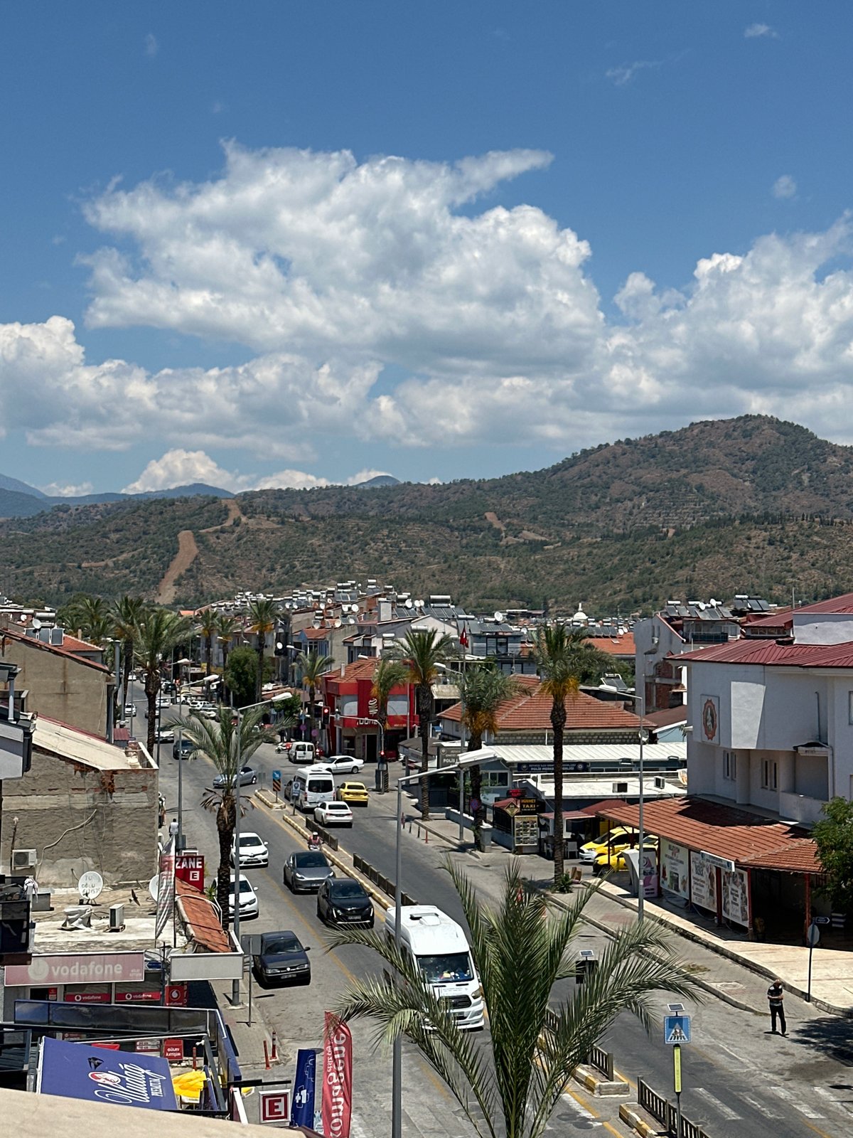 Morning in Fethiye with street views and corn snacks
