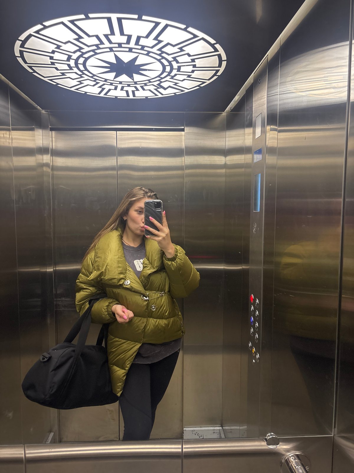 Woman documents evening gym session in Kharkiv