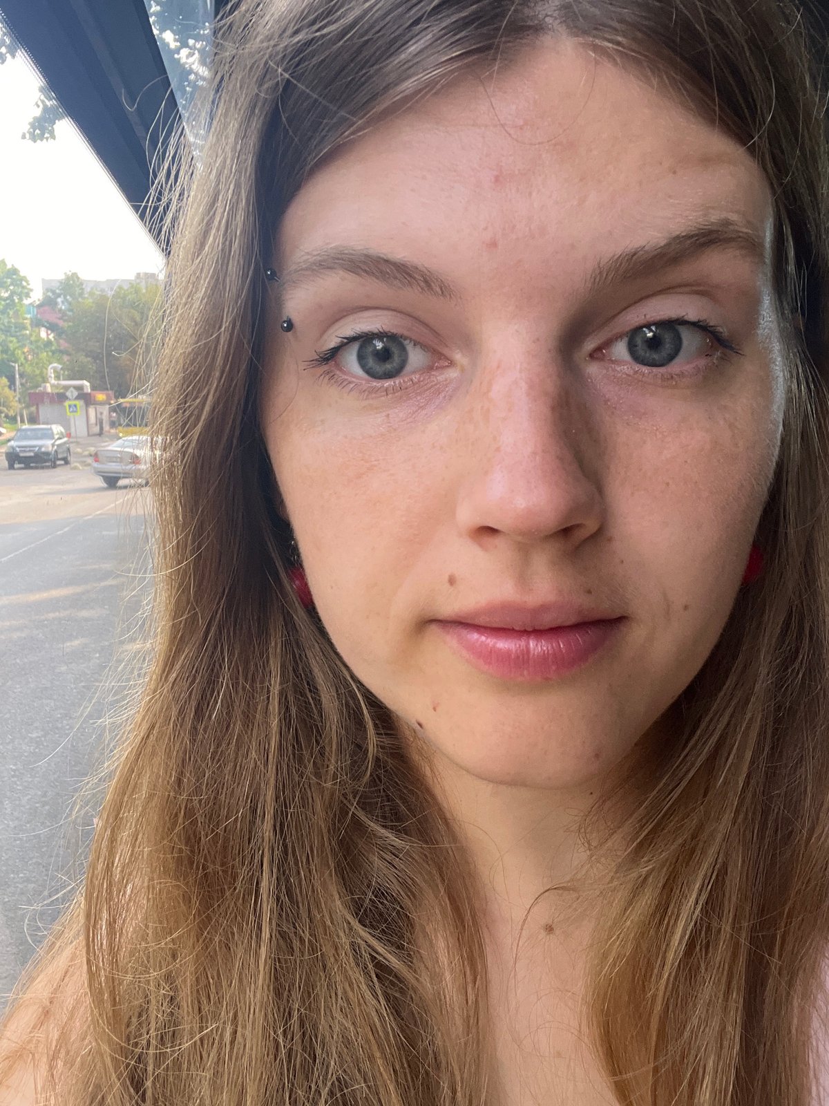 Selfies and street scenes from a quiet Belarusian suburb