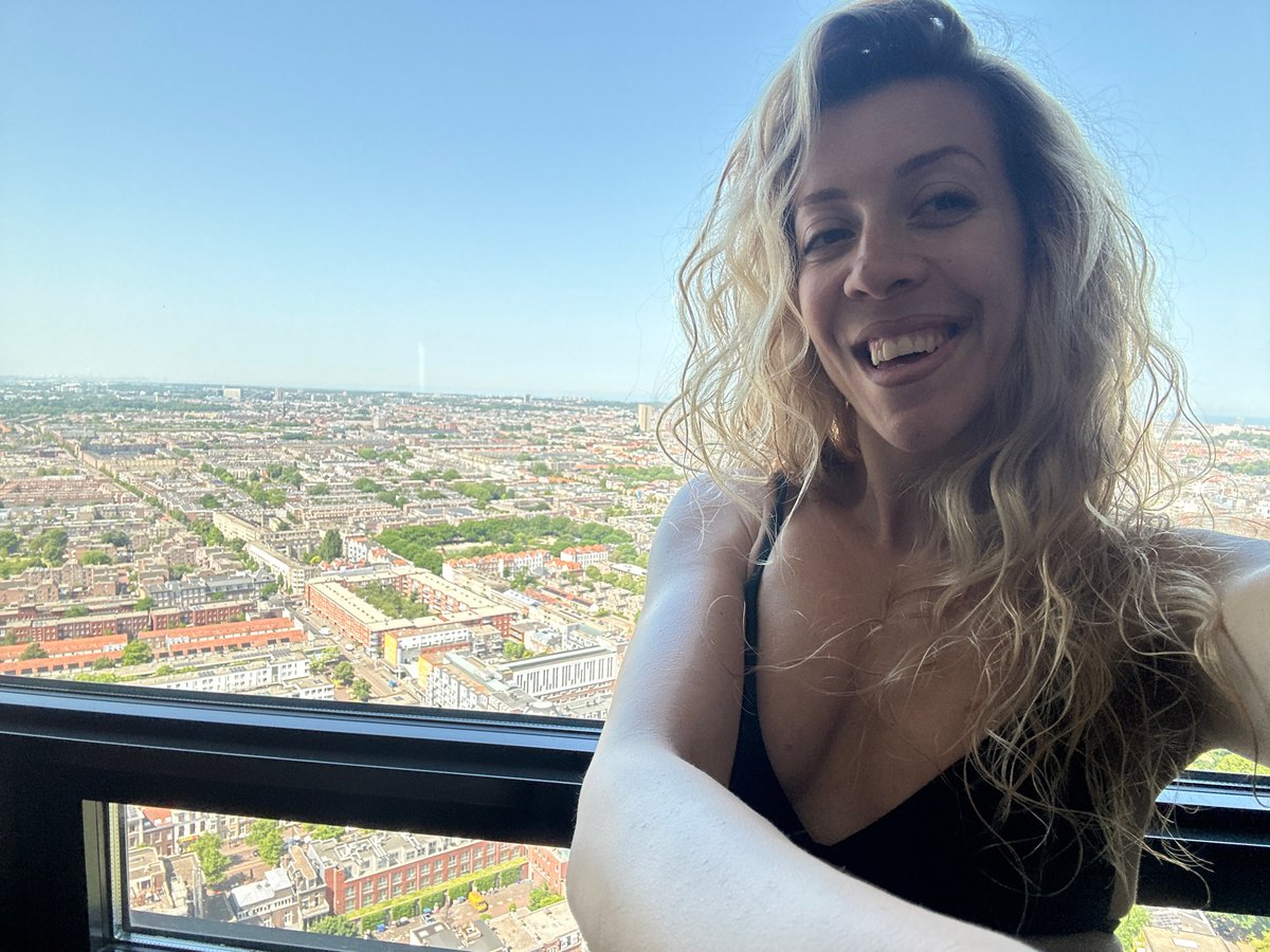 High-rise selfies and drone views over The Hague