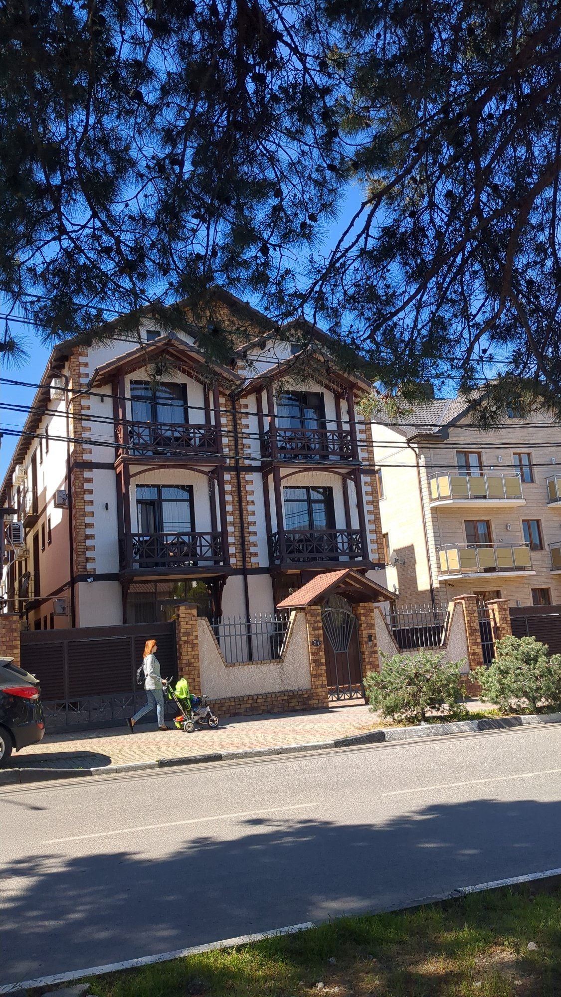 Morning street scenes documented in Gelendzhik, Russia