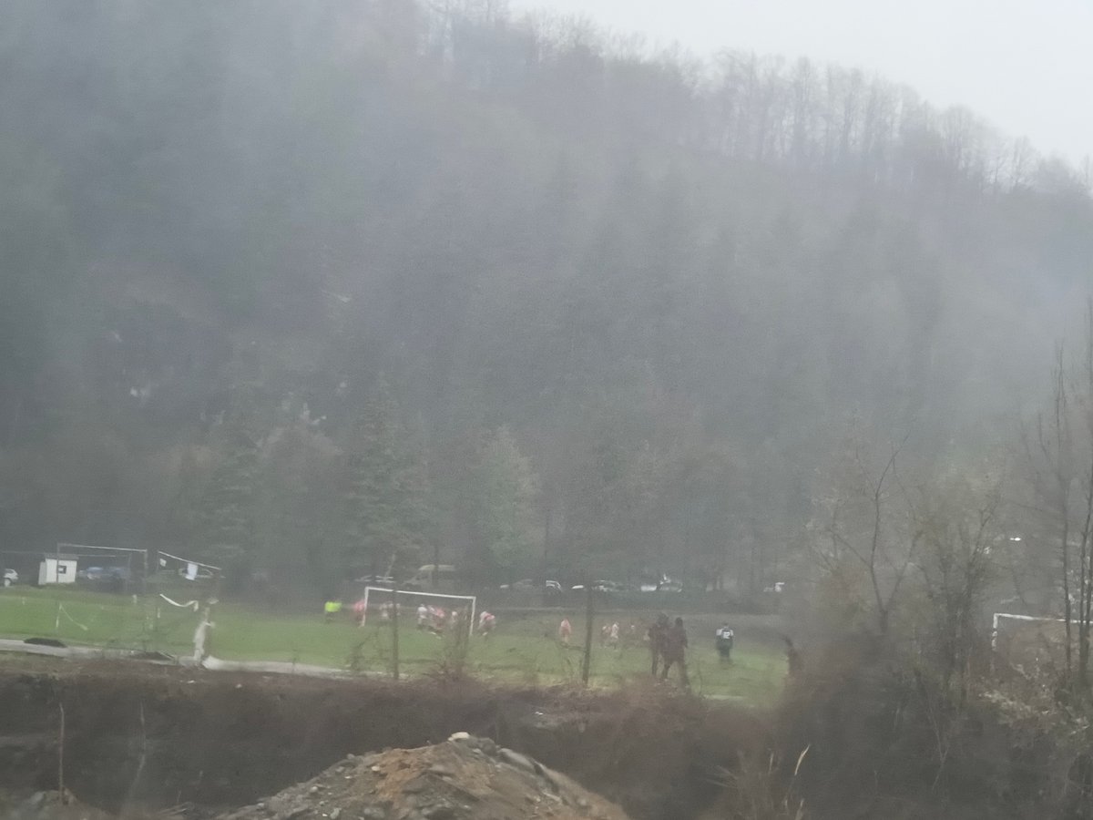 Outdoor activities continue in foggy Berkovitsa despite weather