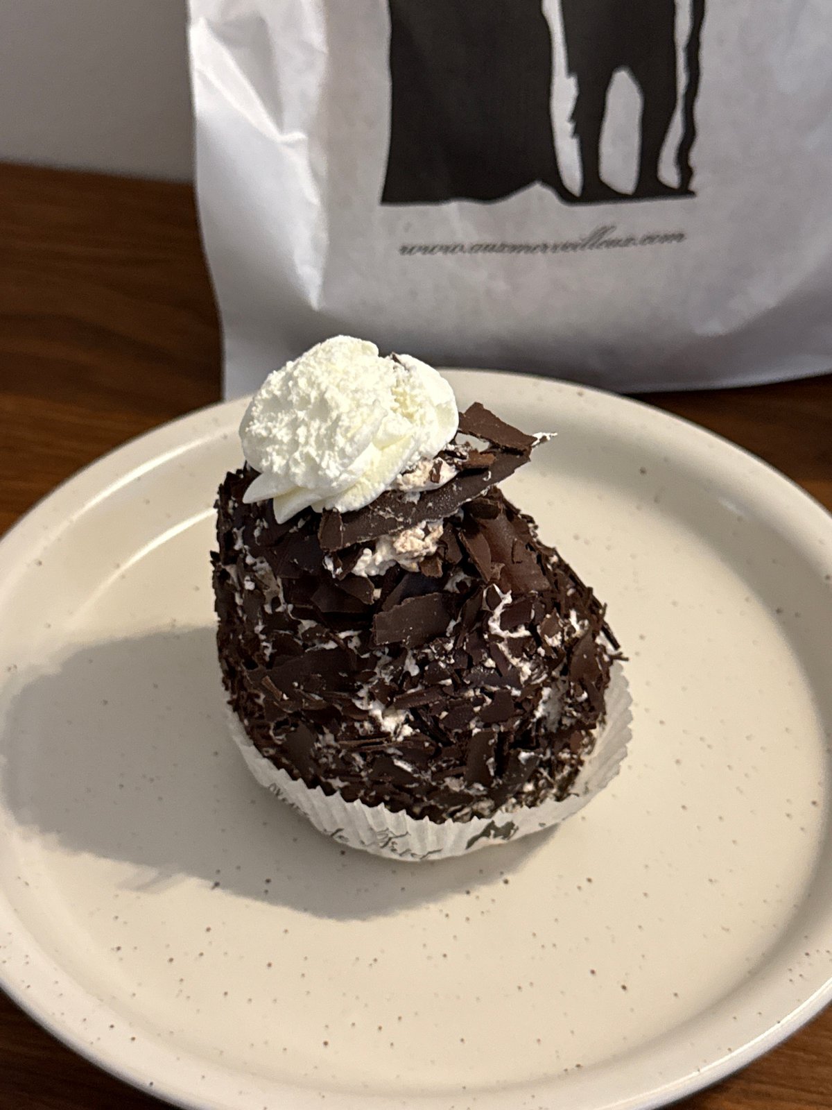 Montreal bakery desserts documented by independent witnesses Sunday afternoon