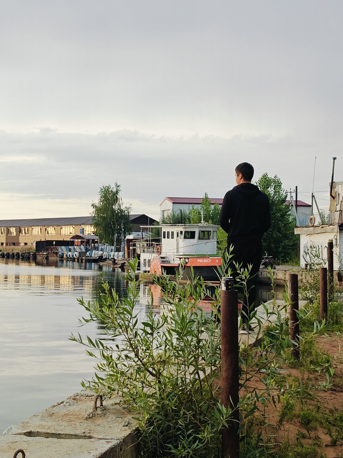 Riverside hangout on the Kama — fishing, boat ride, hood picnic
