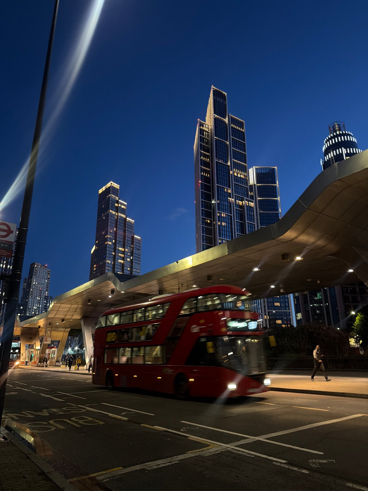 London evening cityscape documented by witness Tuesday night