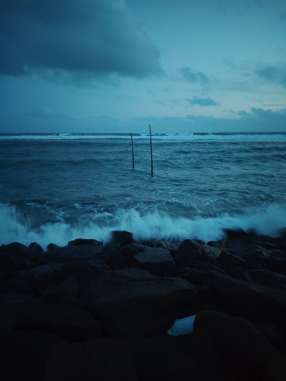Sri Lankan coastal and street life documented during afternoon hours