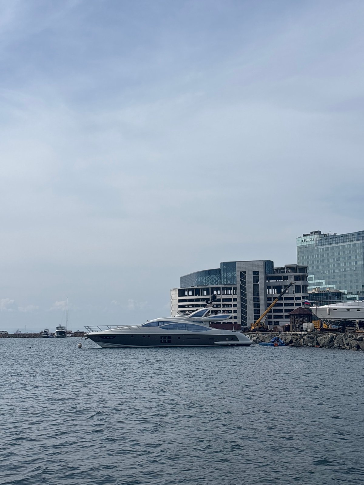 Morning sailing activity observed at Vladivostok marina