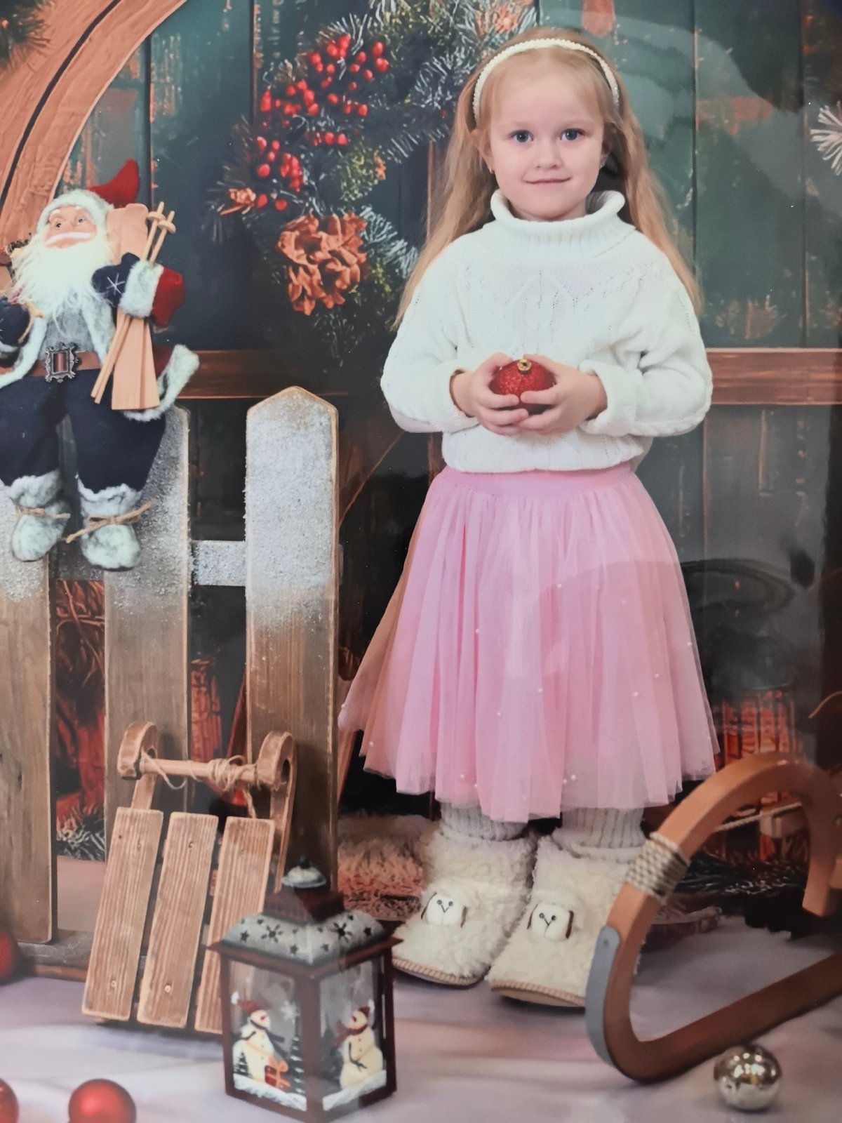 Family photos document quiet morning moments in Omsk