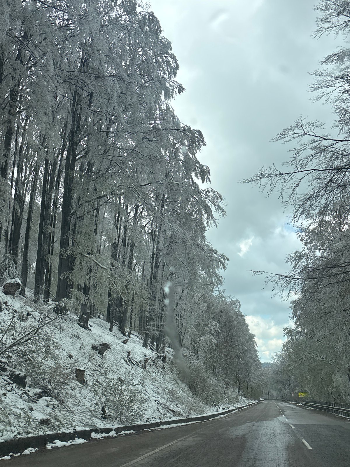Winter road conditions documented in Barziya, Bulgaria