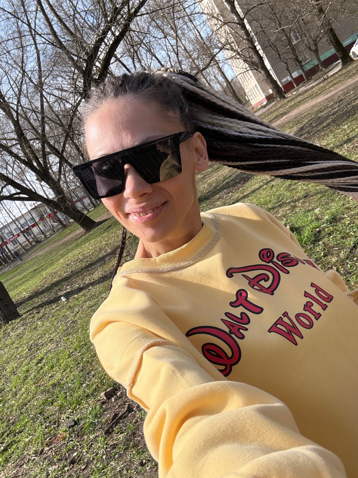 Woman photographed in park during morning photo session