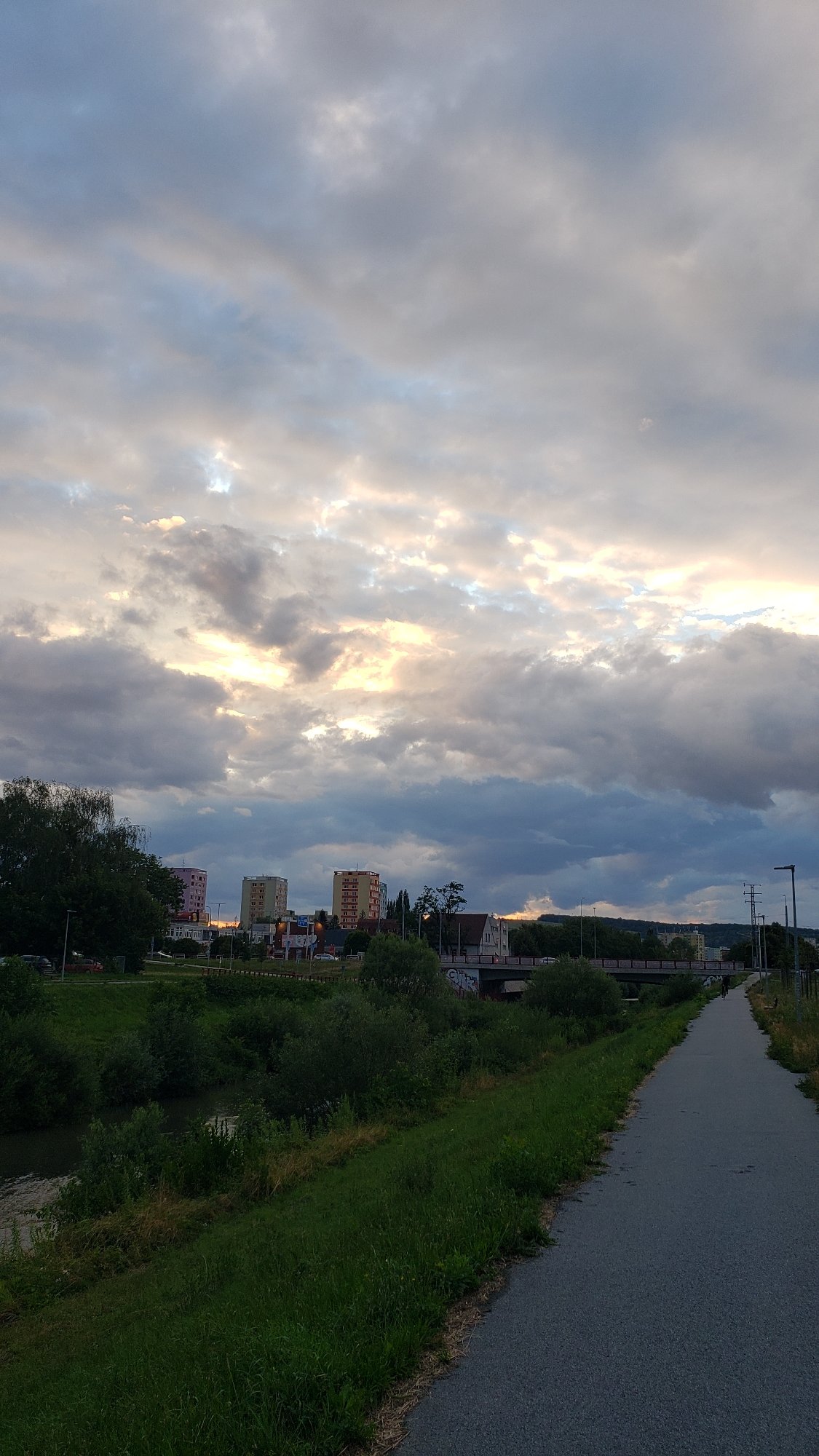 Evening stroll along Prešov's rivers and parks under stormy skies