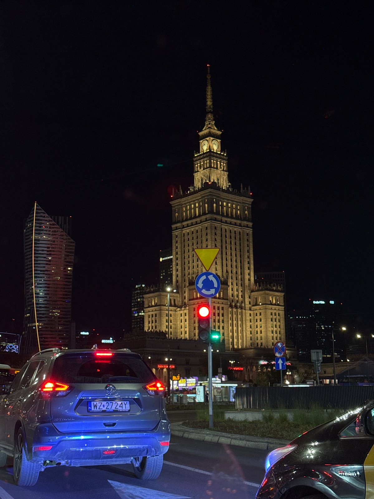 Woman spotted around Warsaw's Palace of Culture during evening