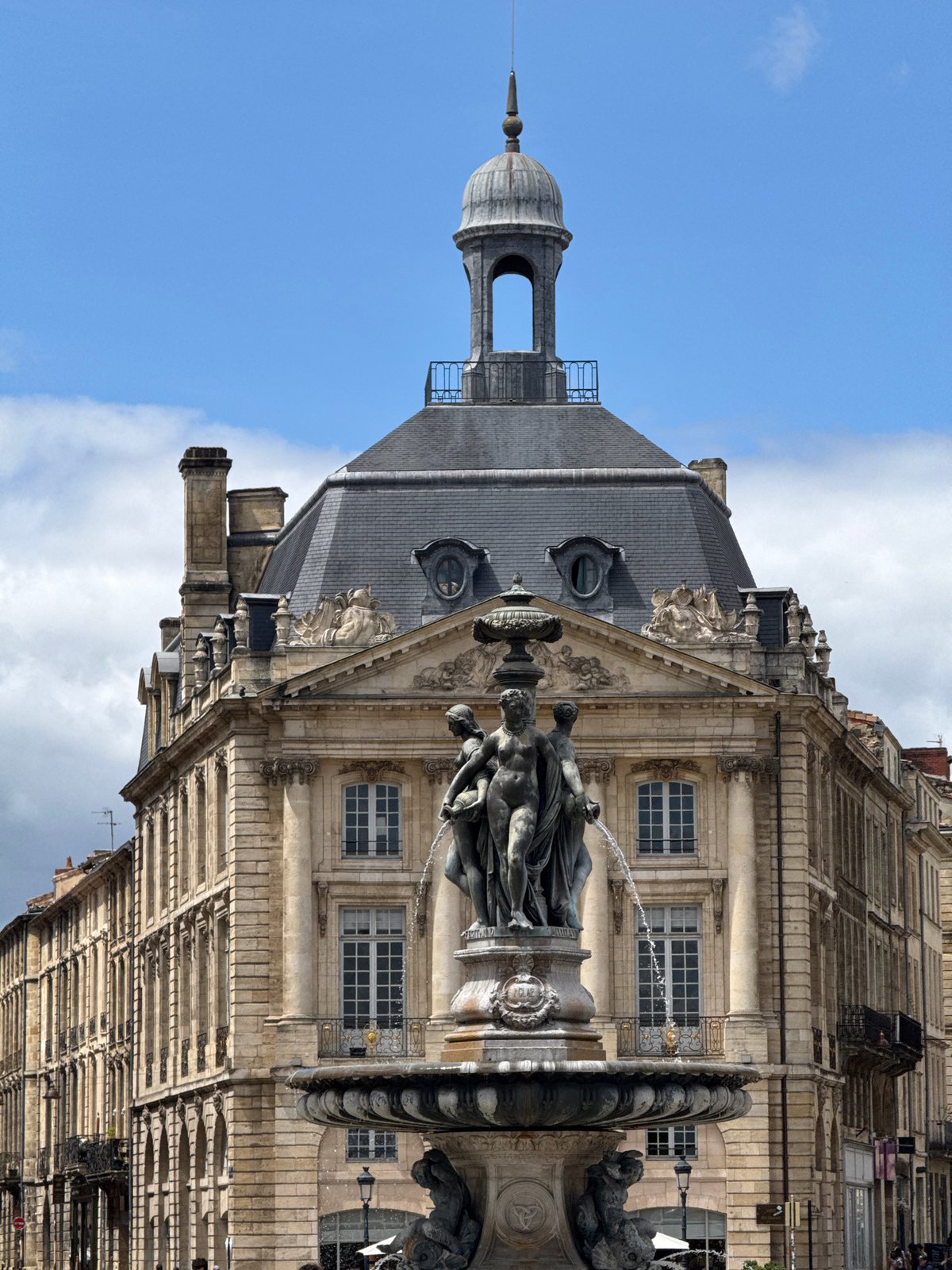 Tourist documents leisurely morning walk through historic Bordeaux landmarks