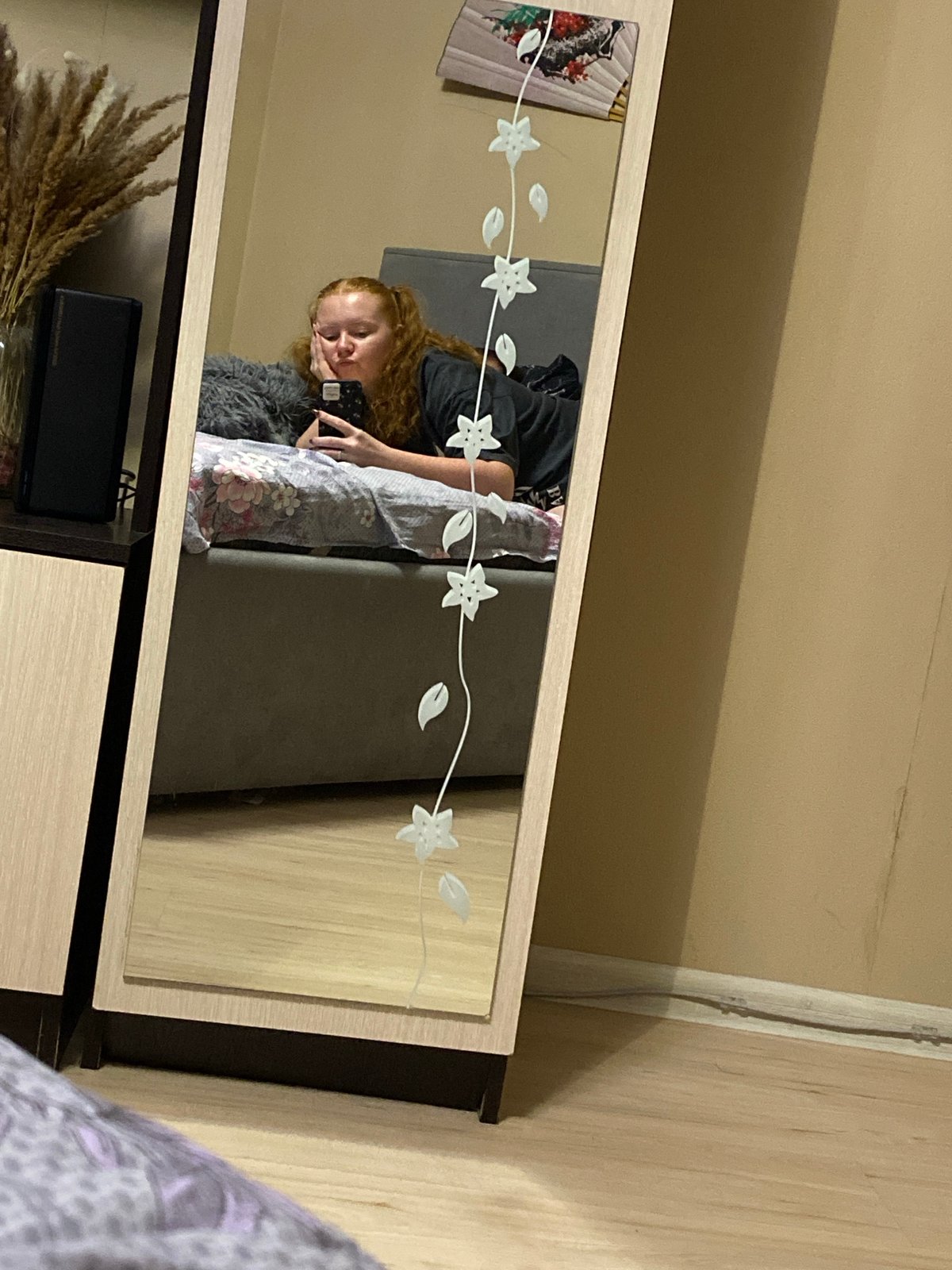 Chilling in a Yekaterinburg bedroom, deep in mobile Monopoly