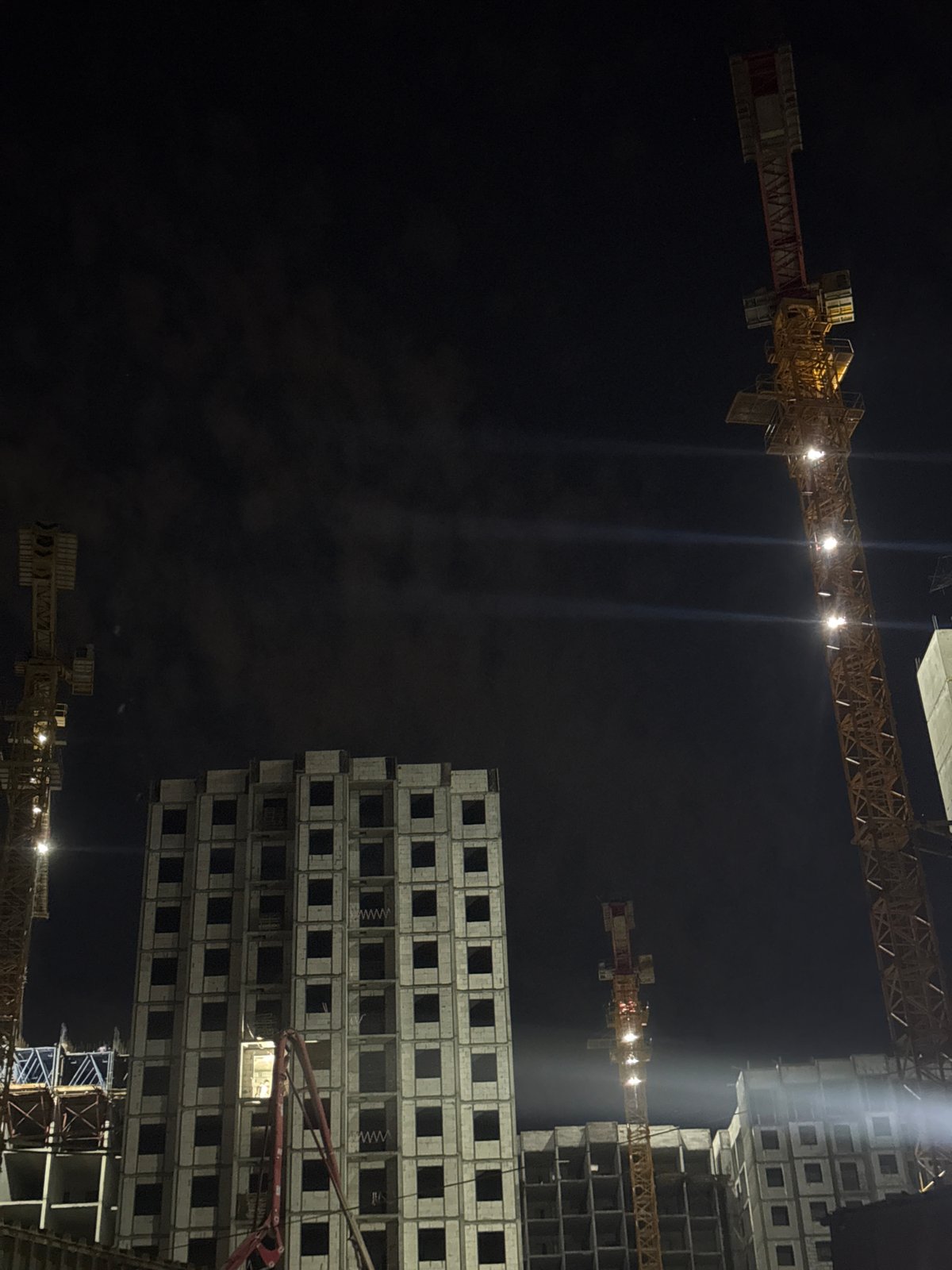 Night tour of Tashkent's construction zones and industrial outskirts