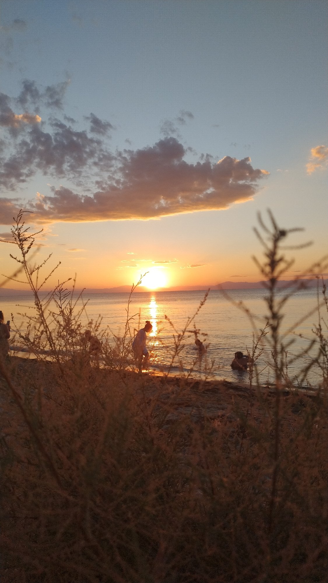 Golden hour on the Perea waterfront, July 2026