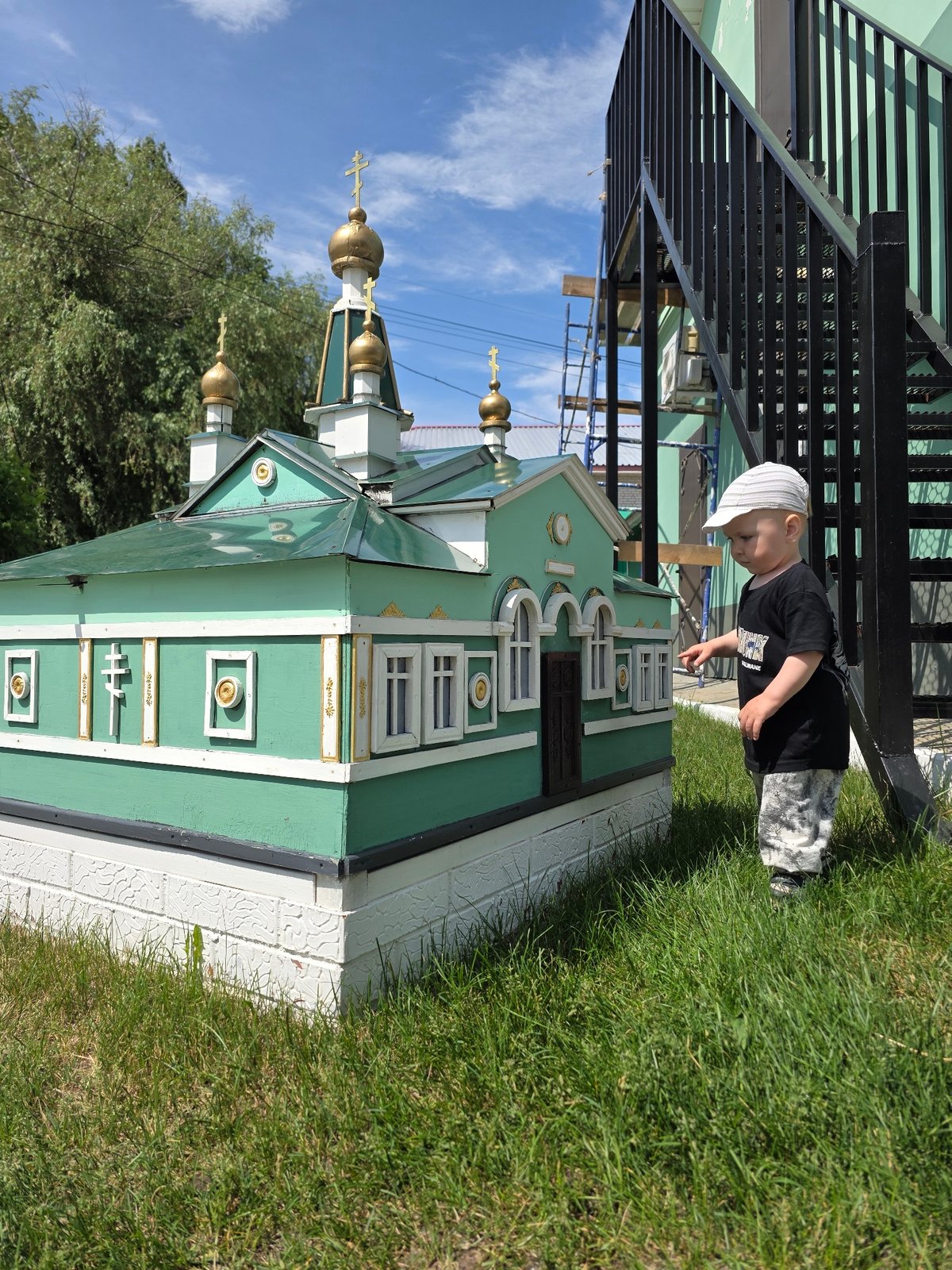 Sunday morning exploration around Chaikovsky railway and park areas
