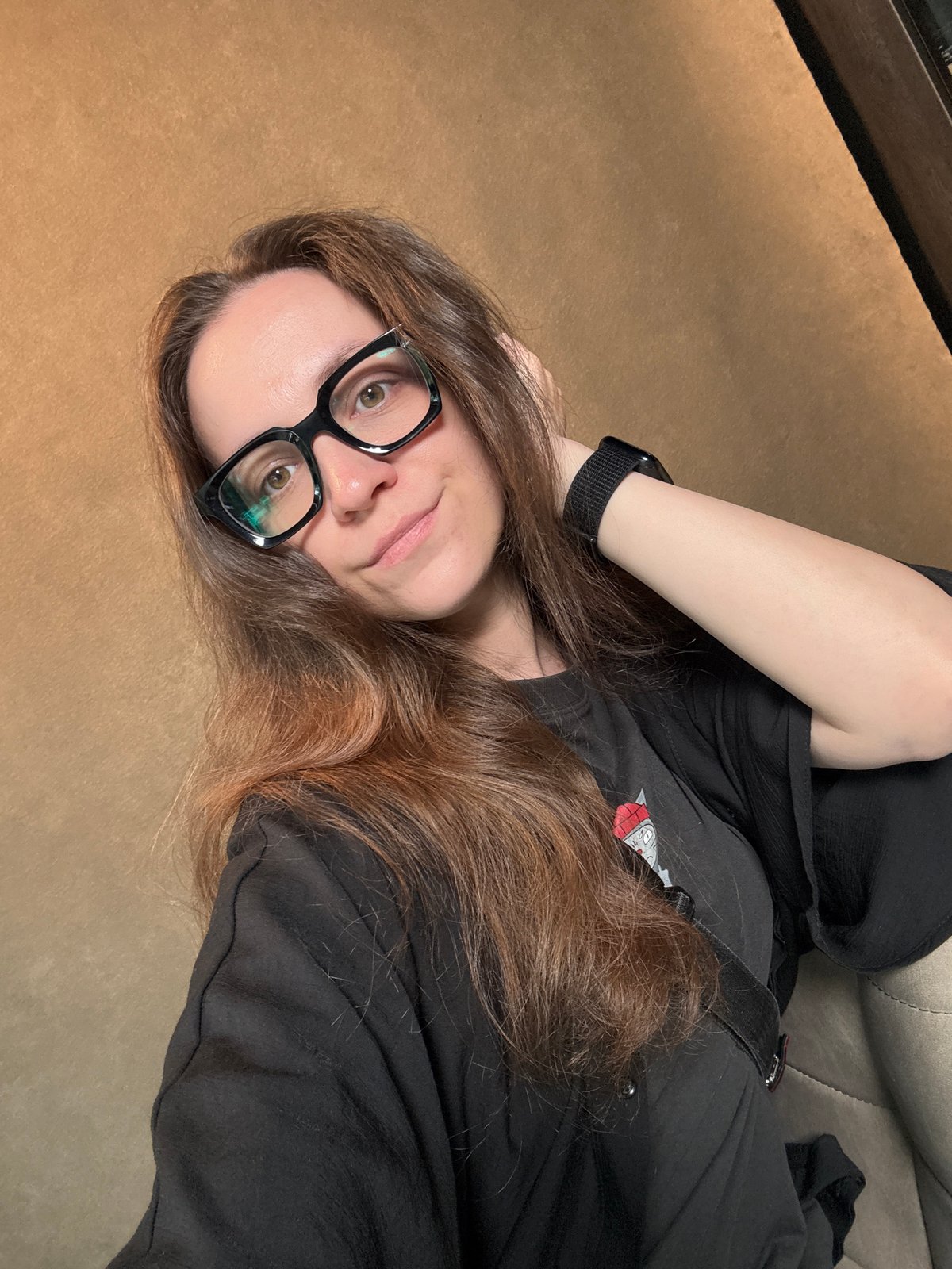Woman photographed twice in black attire, Nizhny Novgorod