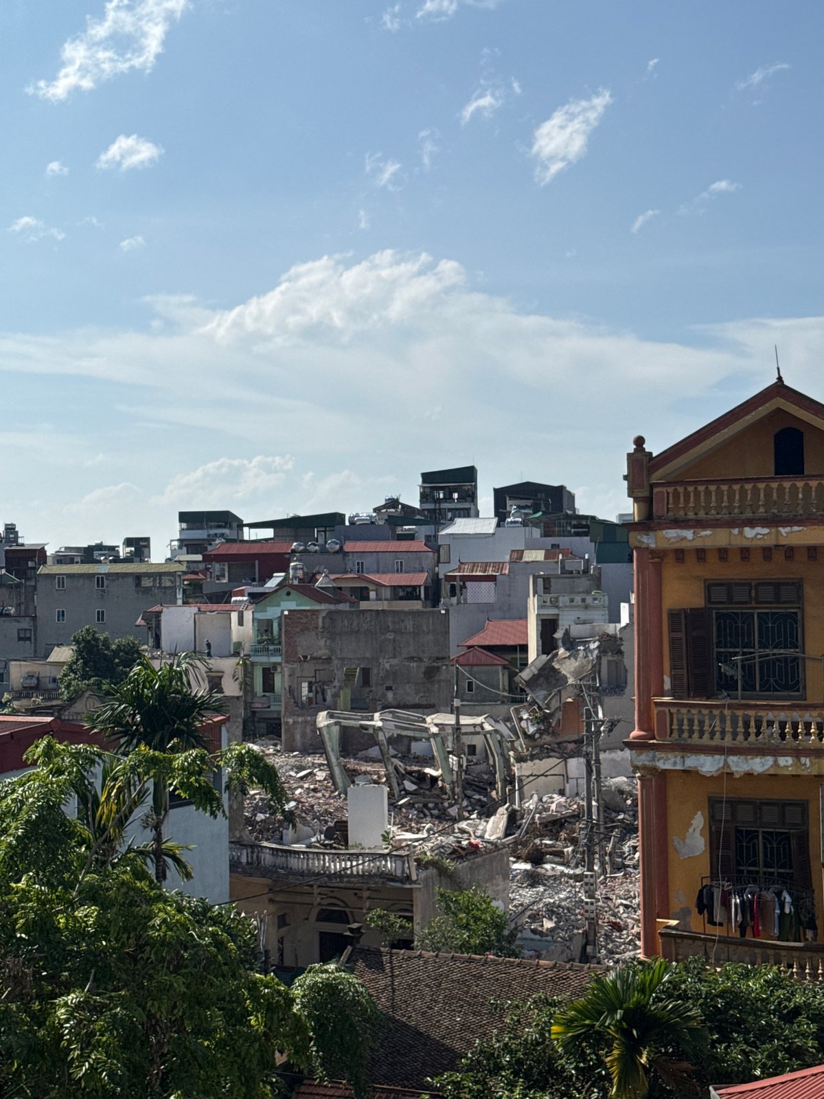 Morning street life documented in Hà Nội's historic districts